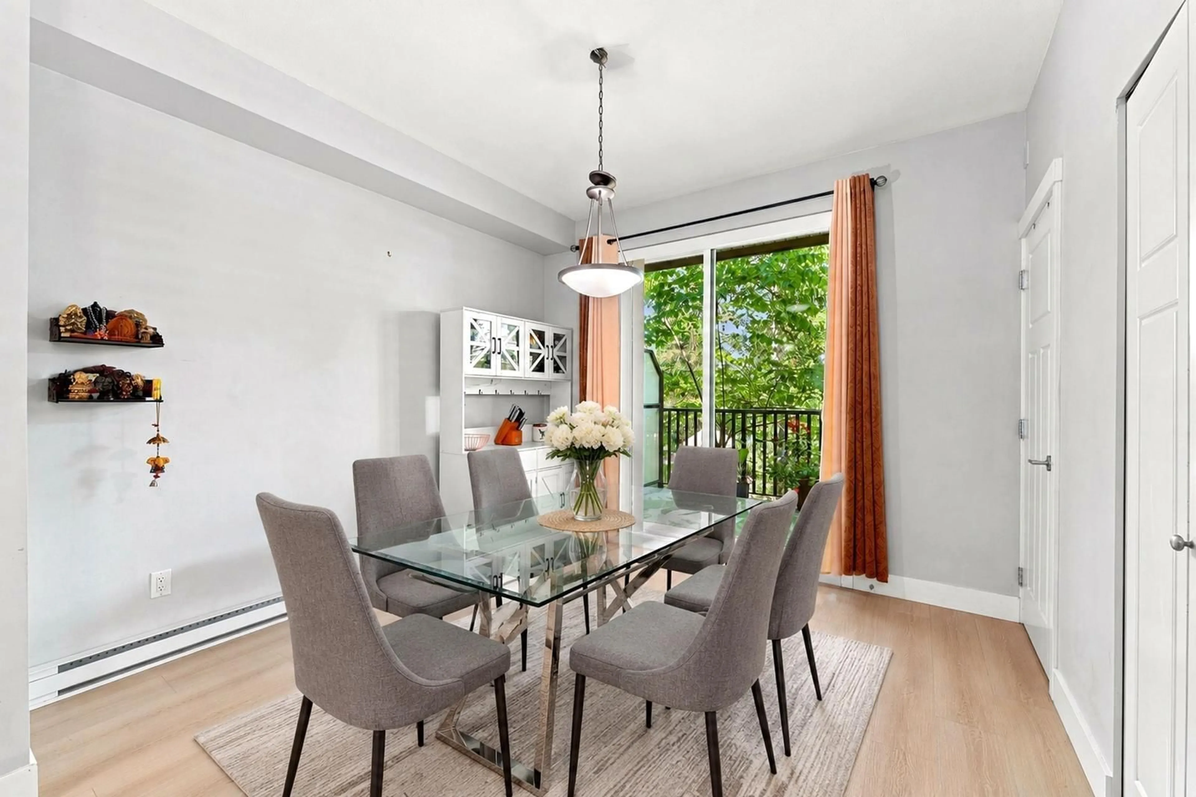 Dining room, wood/laminate floor for 31 - 8250 209B STREET, Langley British Columbia V2Y0J7