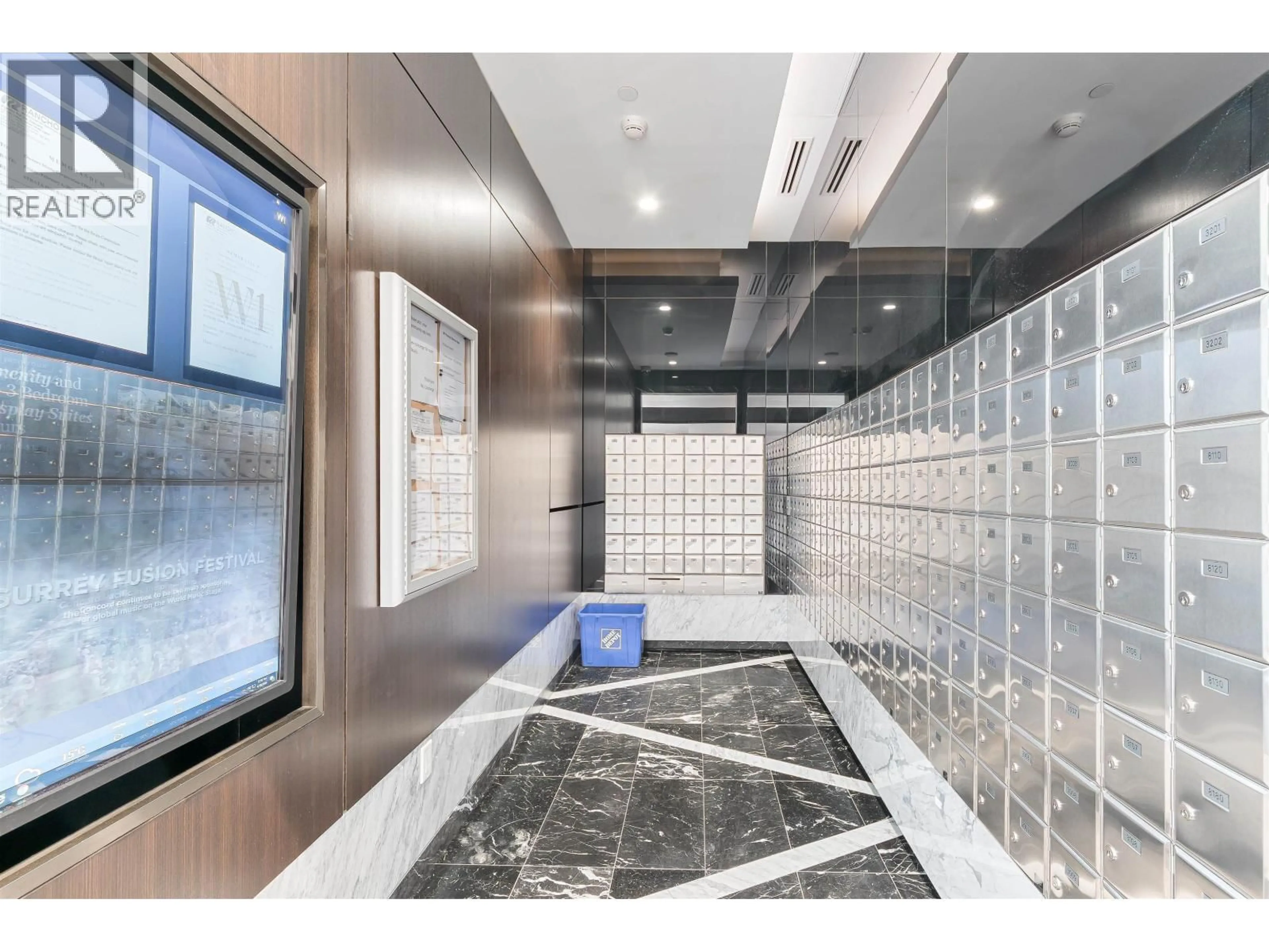 Indoor foyer for 2001 - 455 MARINE DRIVE, Vancouver British Columbia V5X0H3