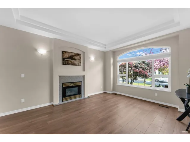 15674 101A AVENUE, Surrey 5