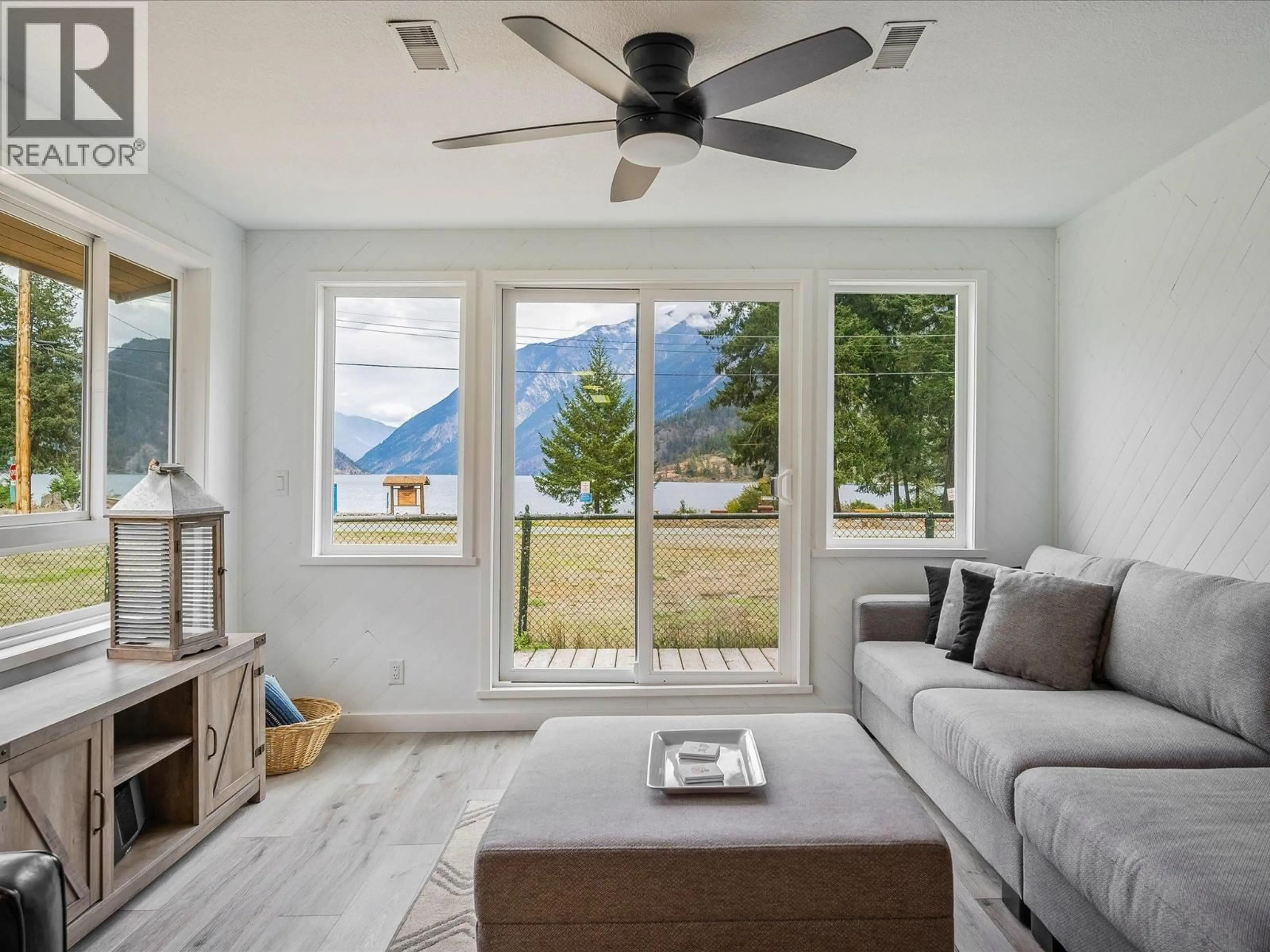 Living room with furniture, unknown for 10008 KOOCHA ROAD, D'Arcy British Columbia V0N1L0