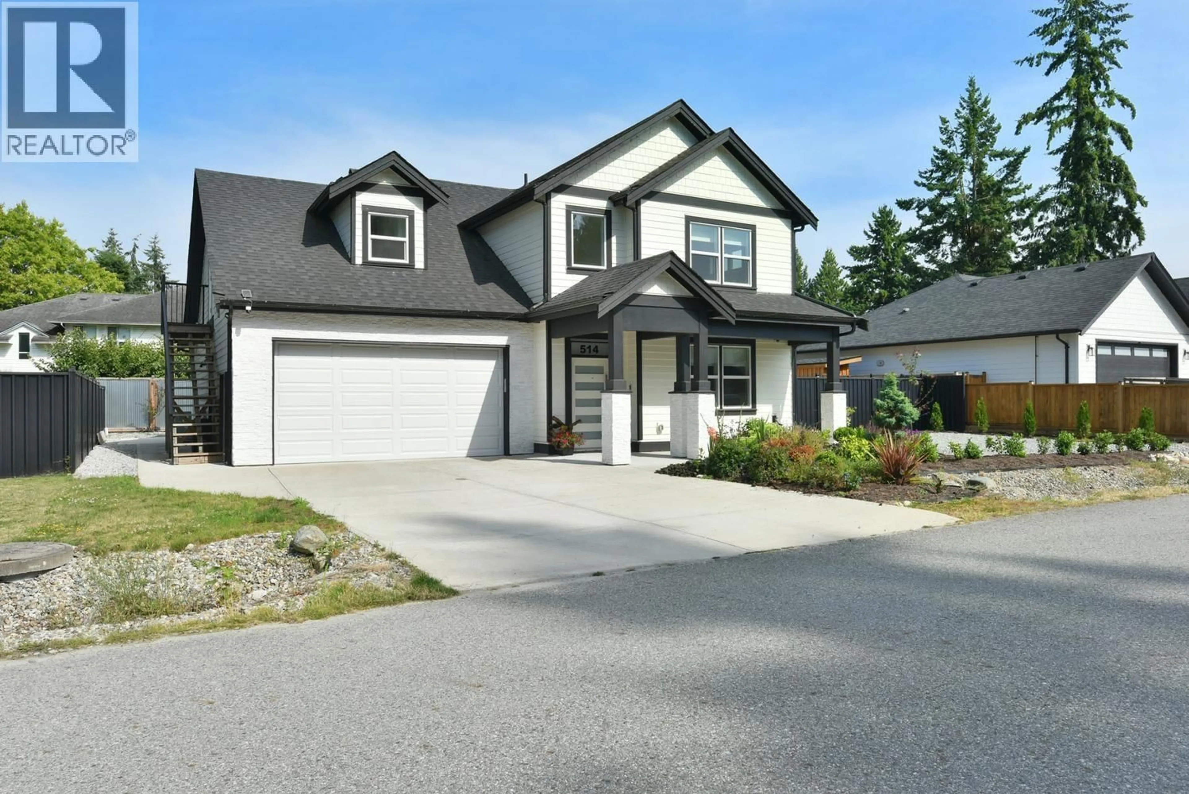 Home with vinyl exterior material, street for 514 JORDAN WAY, Gibsons British Columbia V0N1V5