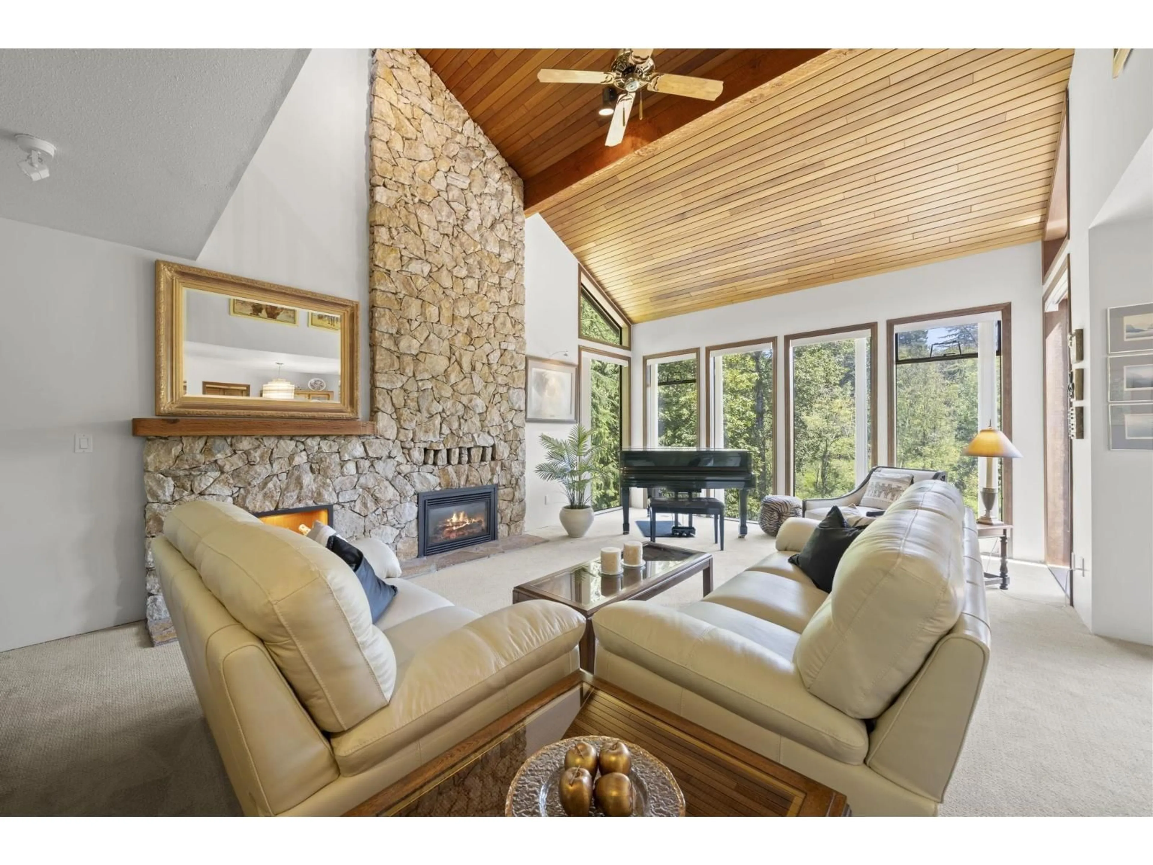 Living room with furniture, unknown for 23956 64 AVENUE, Langley British Columbia V2Y2G8
