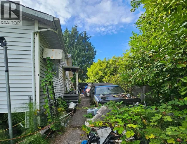 712 GAUTHIER AVENUE, Coquitlam 4