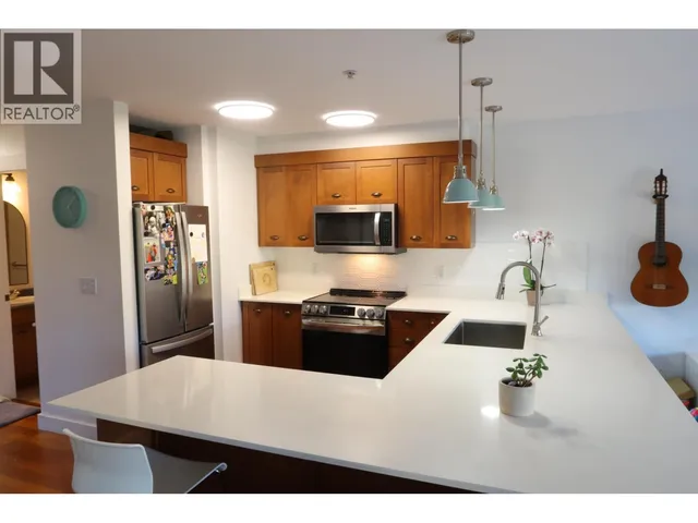 201 - 414 GOWER POINT ROAD, Gibsons 4