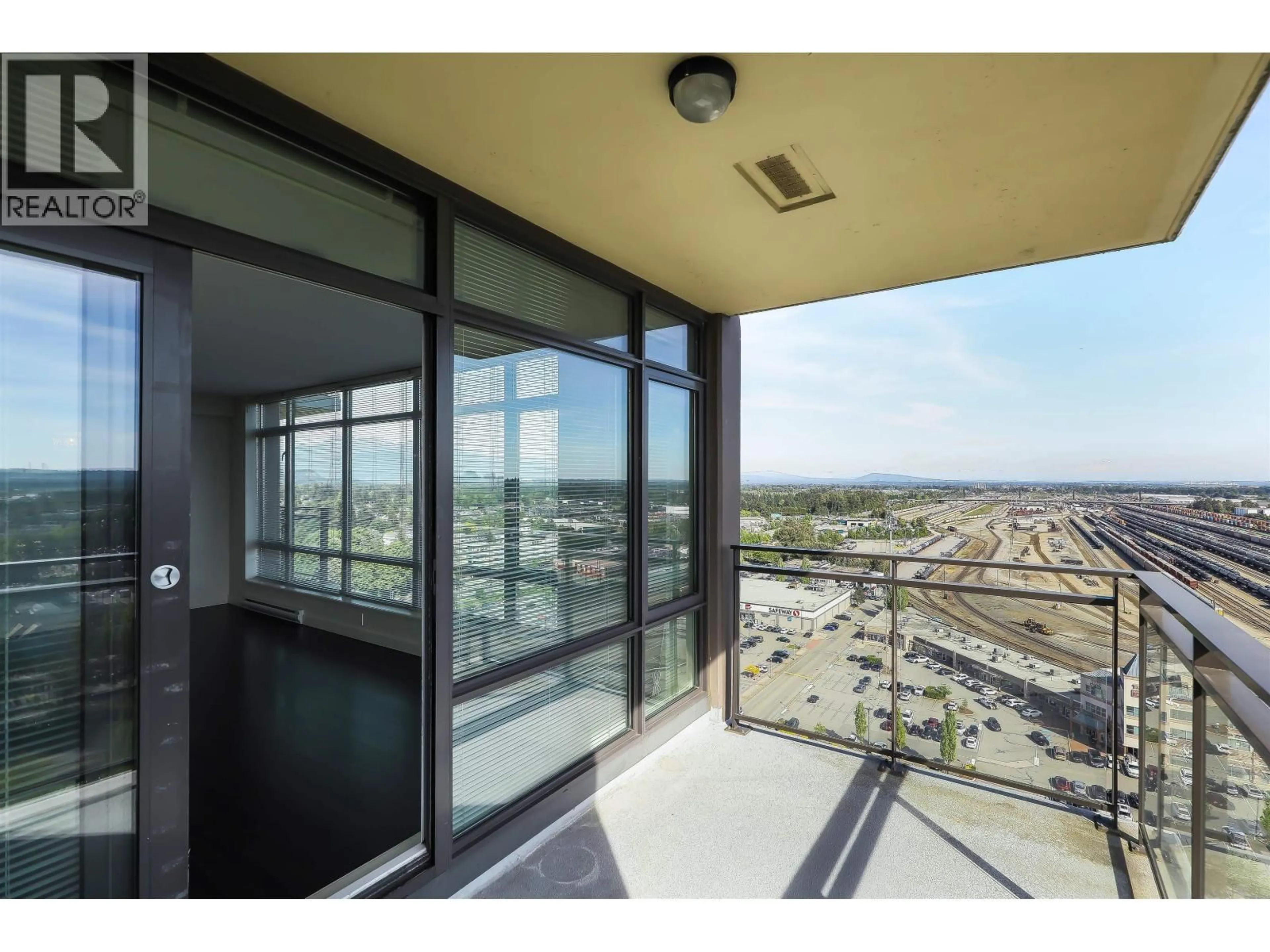 Indoor foyer for 2106 - 2789 SHAUGHNESSY STREET, Port Coquitlam British Columbia V3C0C3
