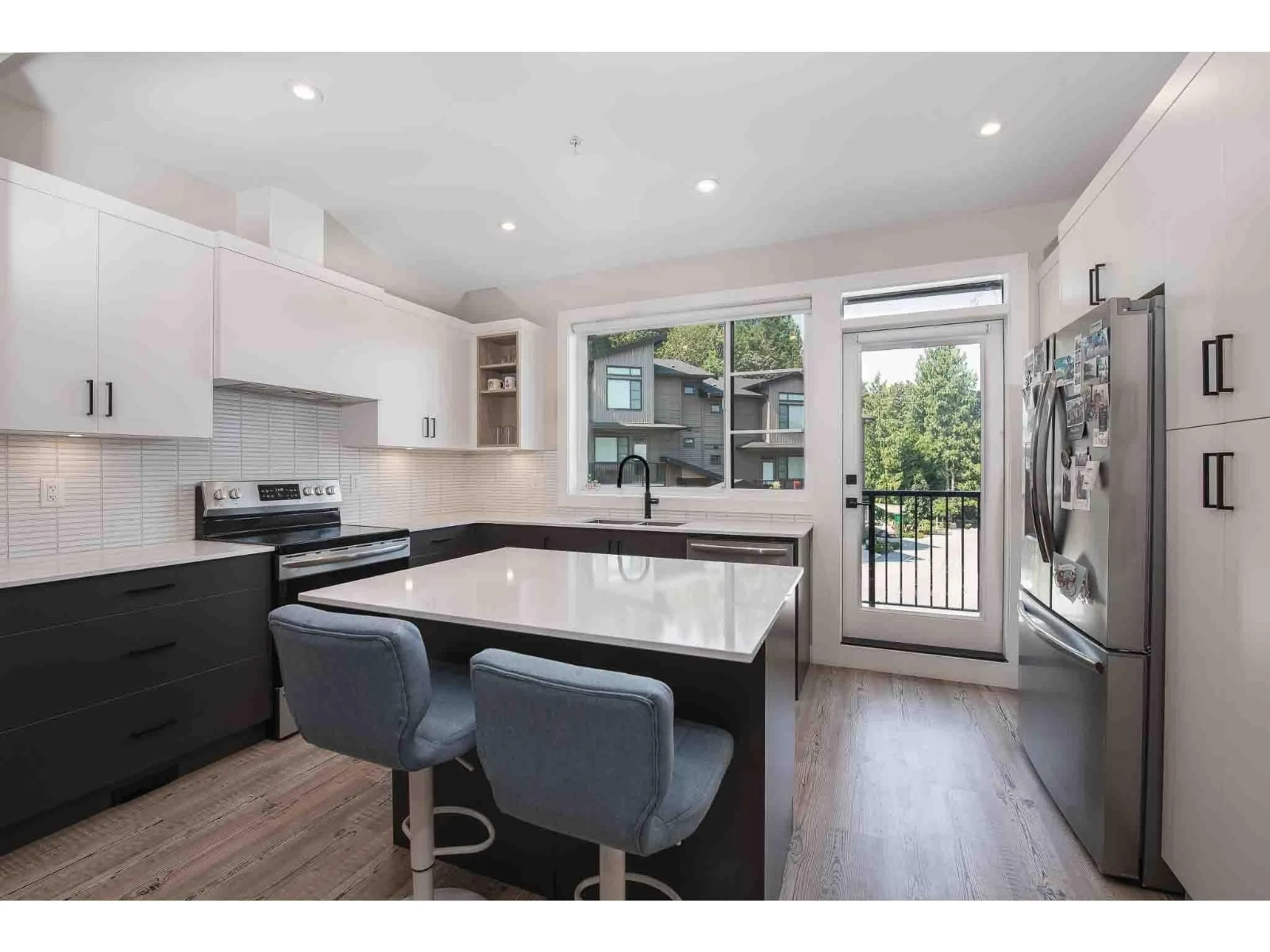 Open concept kitchen, ceramic/tile floor for 3 - 43610 CHILLIWACK MOUNTAIN ROAD, Chilliwack British Columbia V2R4A1