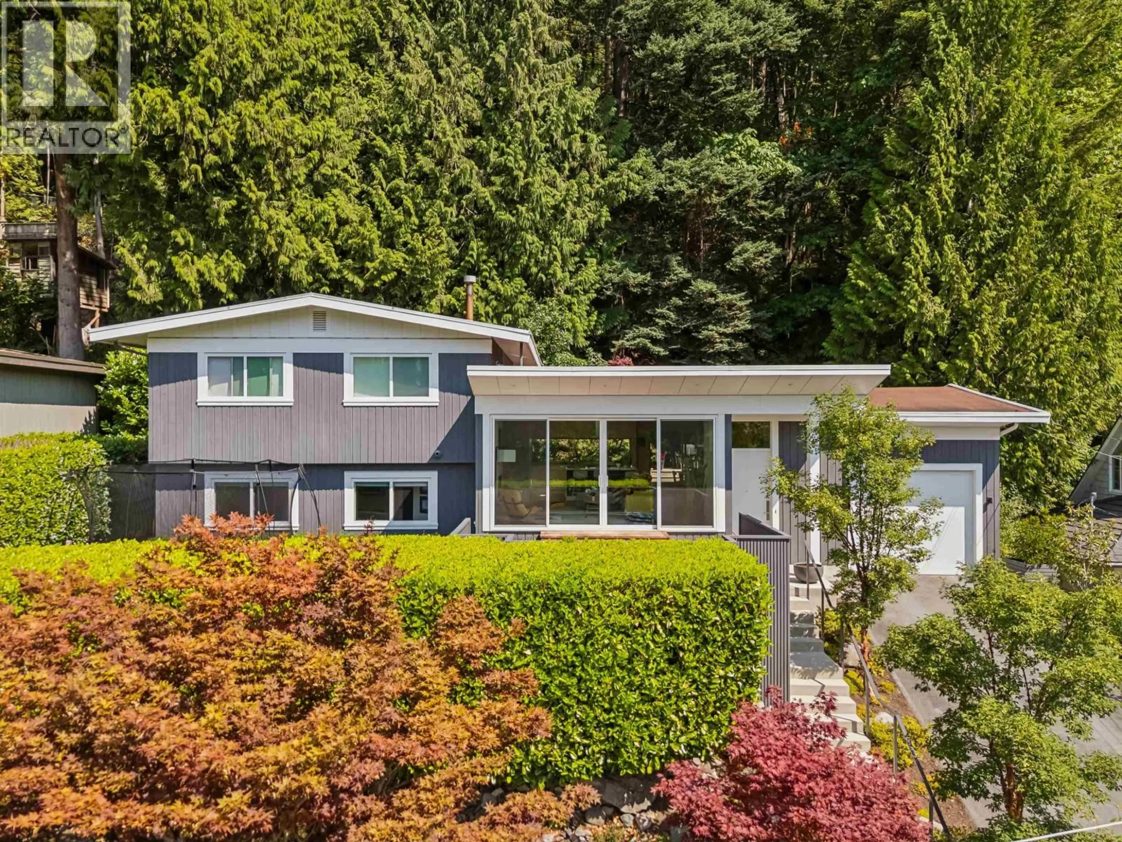 Home with vinyl exterior material, street for 5766 CRANLEY DRIVE, West Vancouver British Columbia V7W1S8