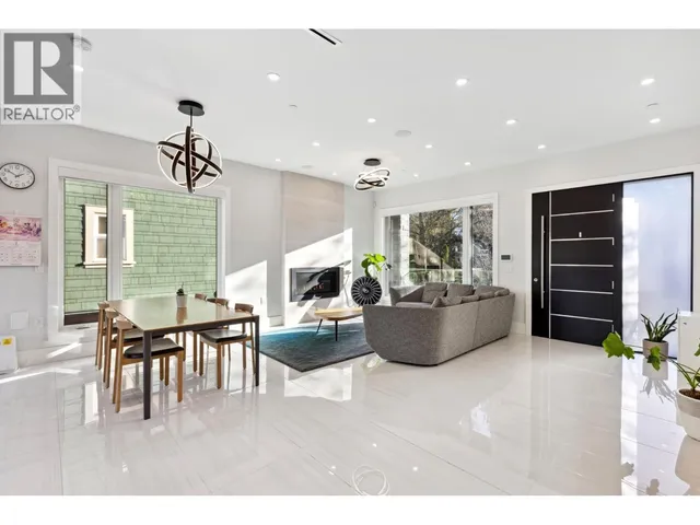 4437 13TH AVENUE, Vancouver 3