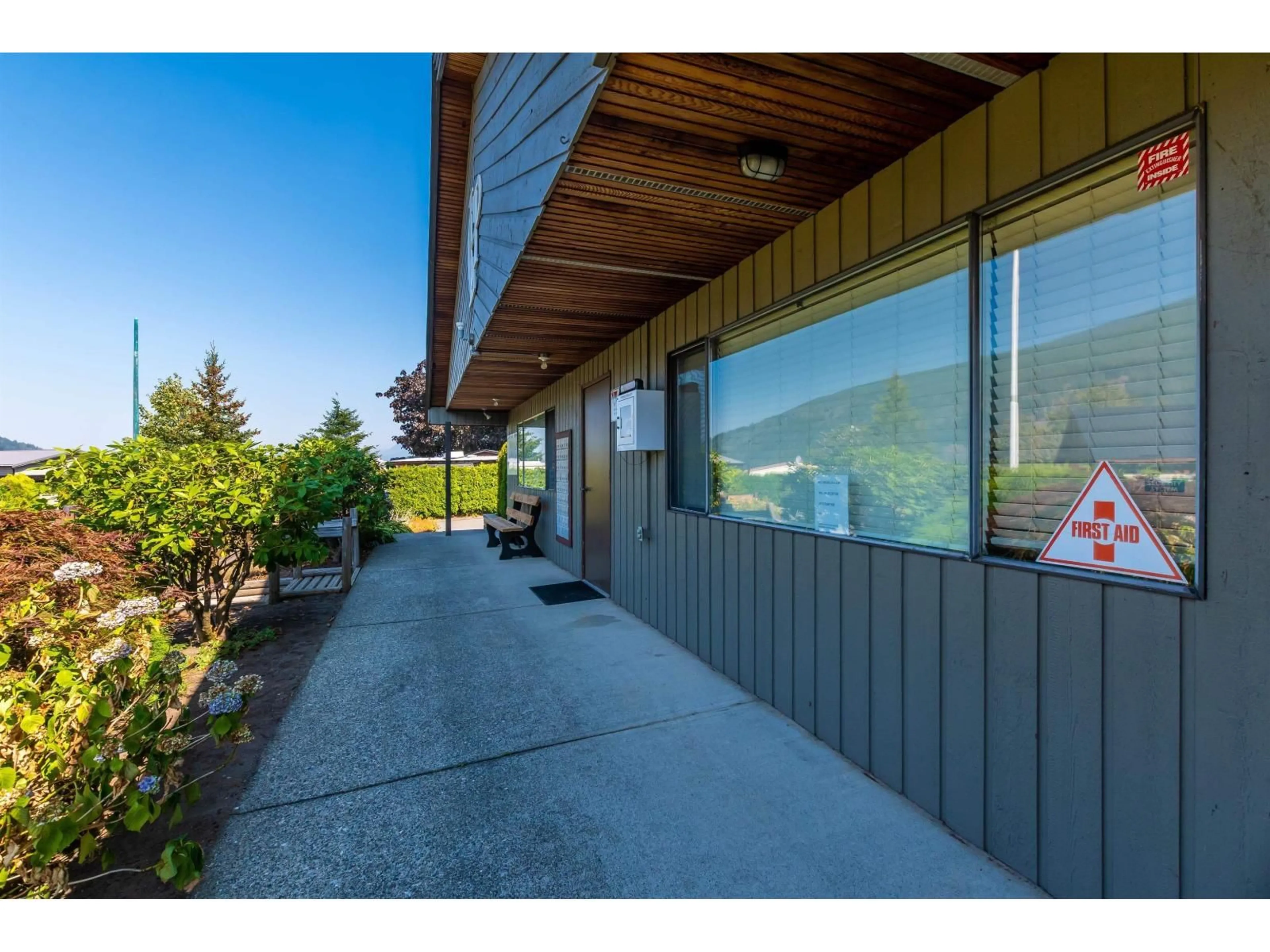Indoor foyer for 35 - 1436 FROST ROAD, Cultus Lake British Columbia V2R4X8