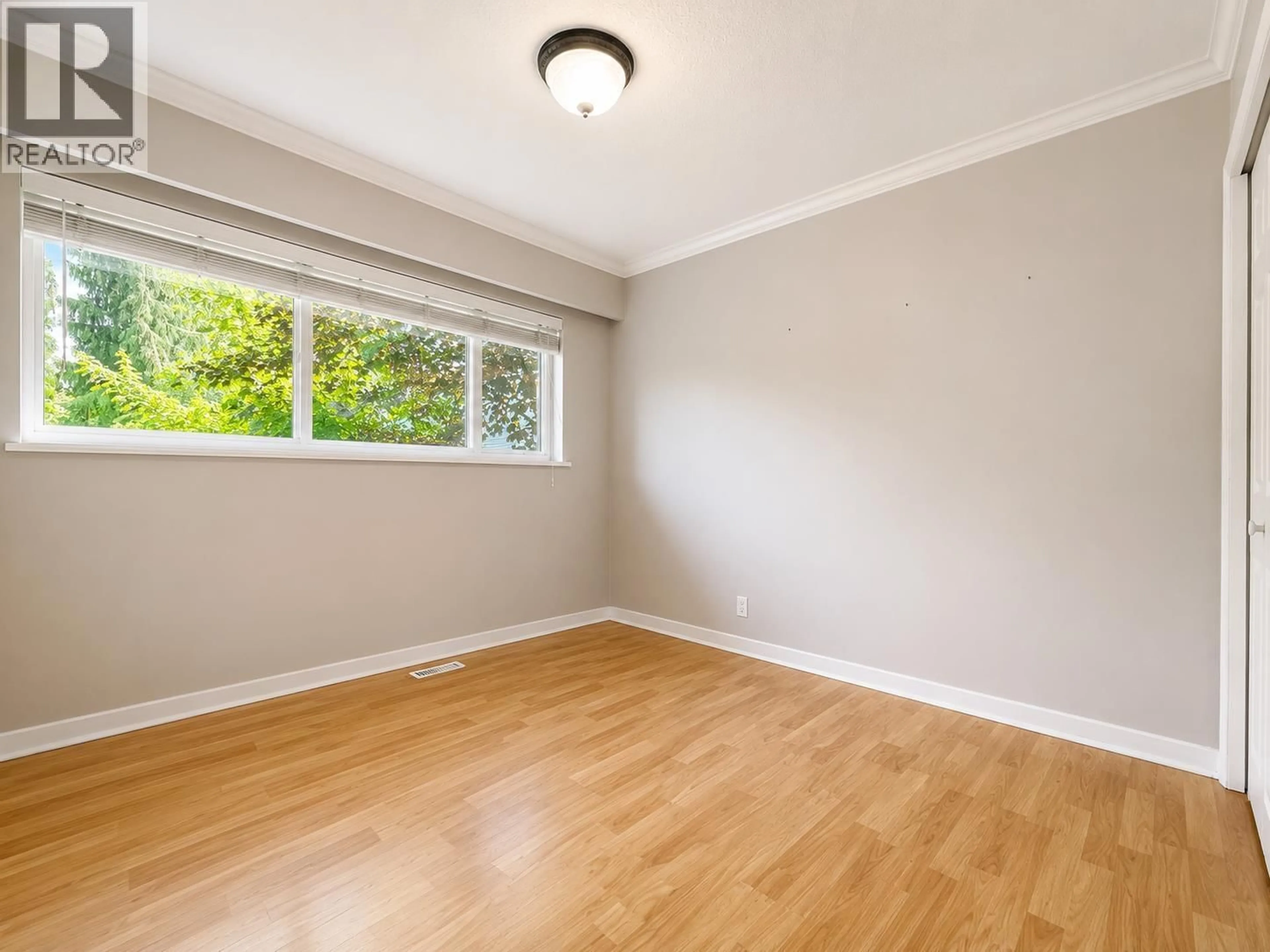 A pic of a room for 910 ROBINSON STREET, Coquitlam British Columbia V3J4G6