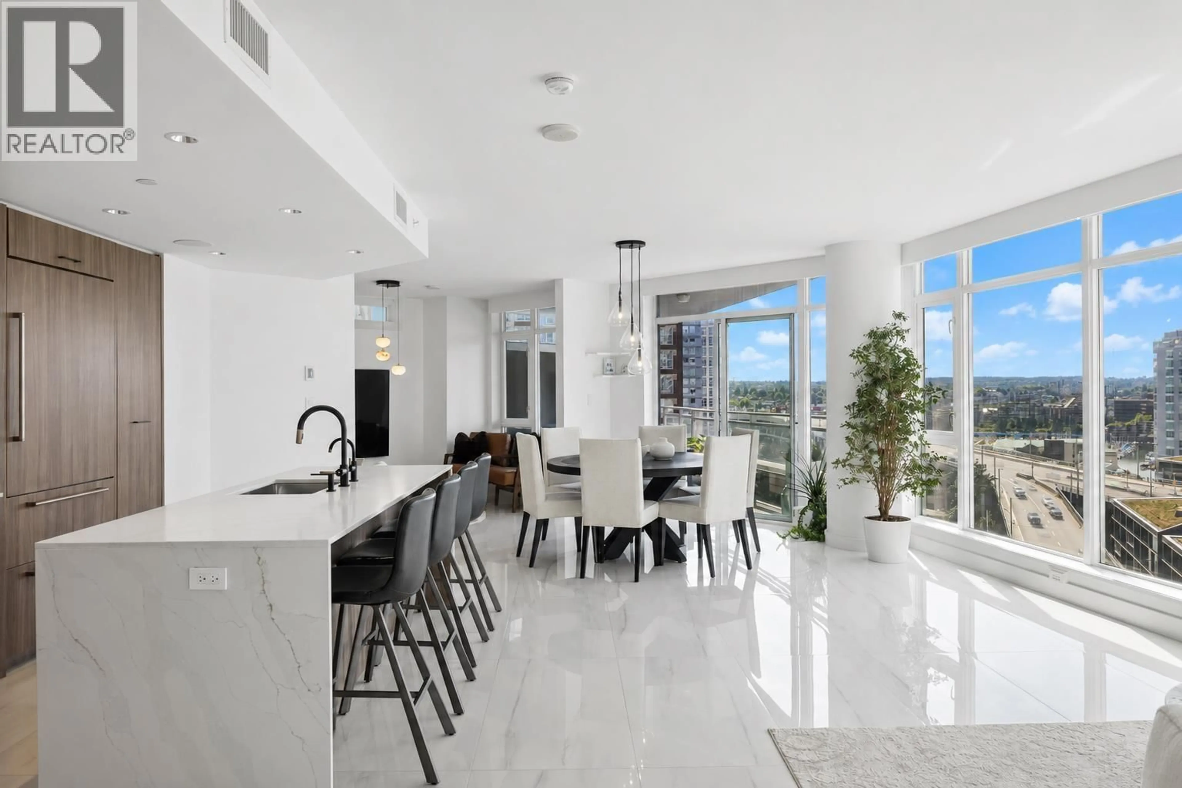 Open concept kitchen, ceramic/tile floor for 1701 - 1372 SEYMOUR STREET, Vancouver British Columbia V6B0L1