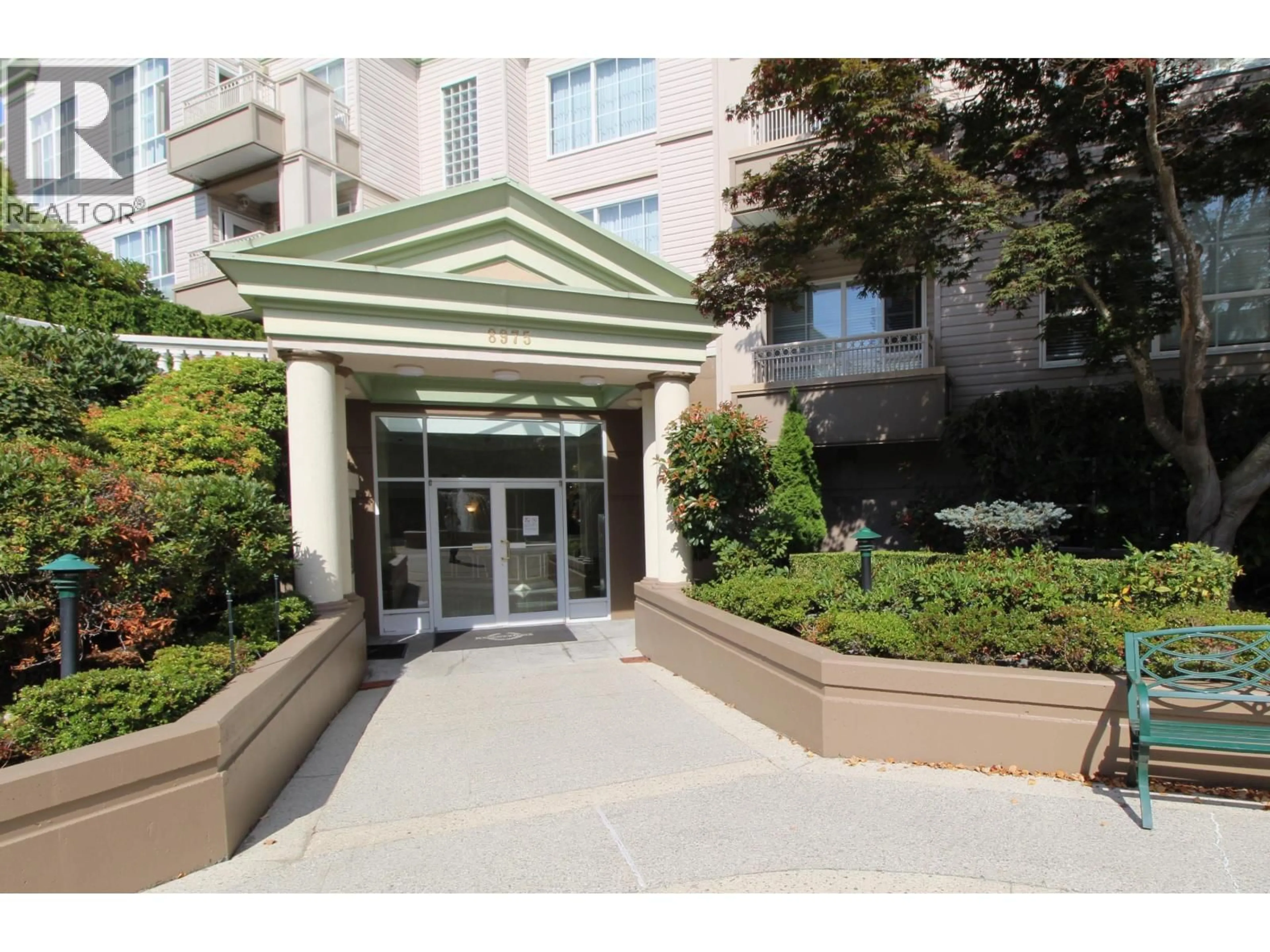 Indoor foyer for 303 - 8975 JONES ROAD, Richmond British Columbia V6Y3Y7
