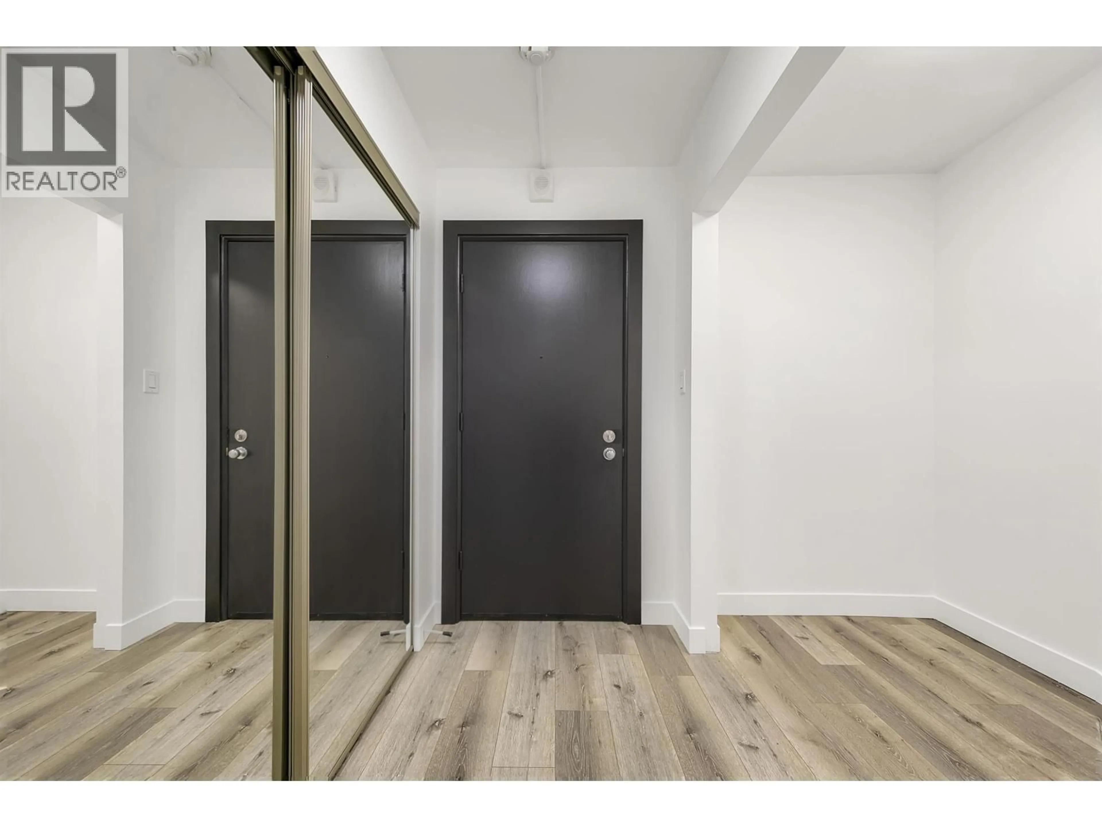 Unknown for 302 - 170 3RD STREET, North Vancouver British Columbia V7L1E6