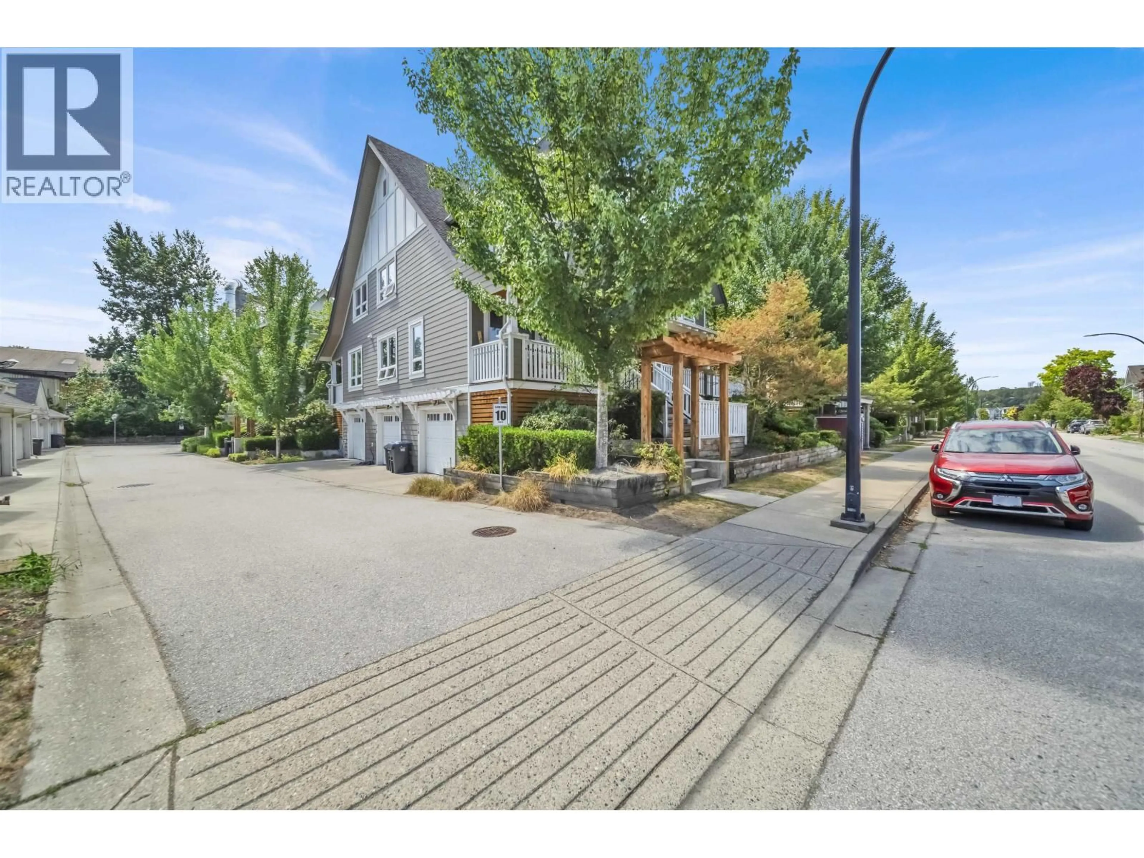 A pic from outside/outdoor area/front of a property/back of a property/a pic from drone, street for 4 - 218 CAMATA STREET, New Westminster British Columbia V3M0H8