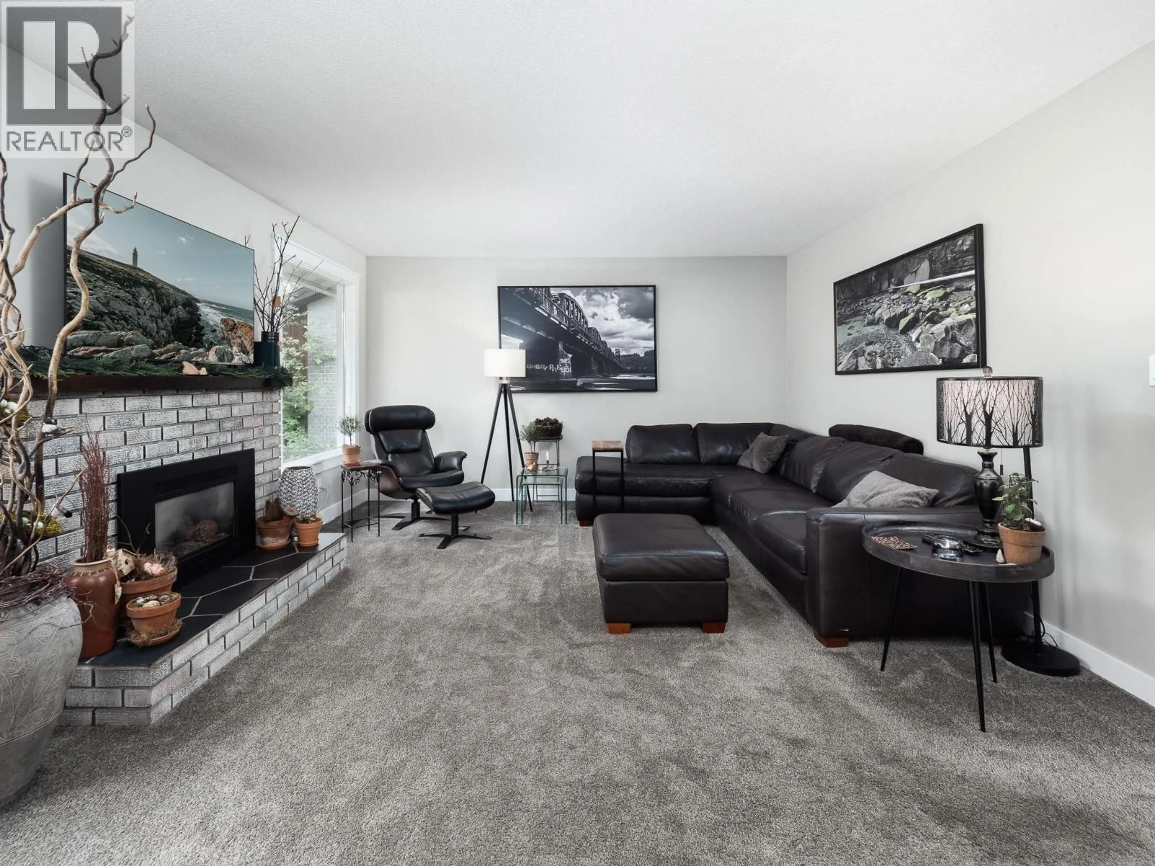 Living room with furniture, unknown for 5522 DALHOUSIE DRIVE, Prince George British Columbia V2N1Z9