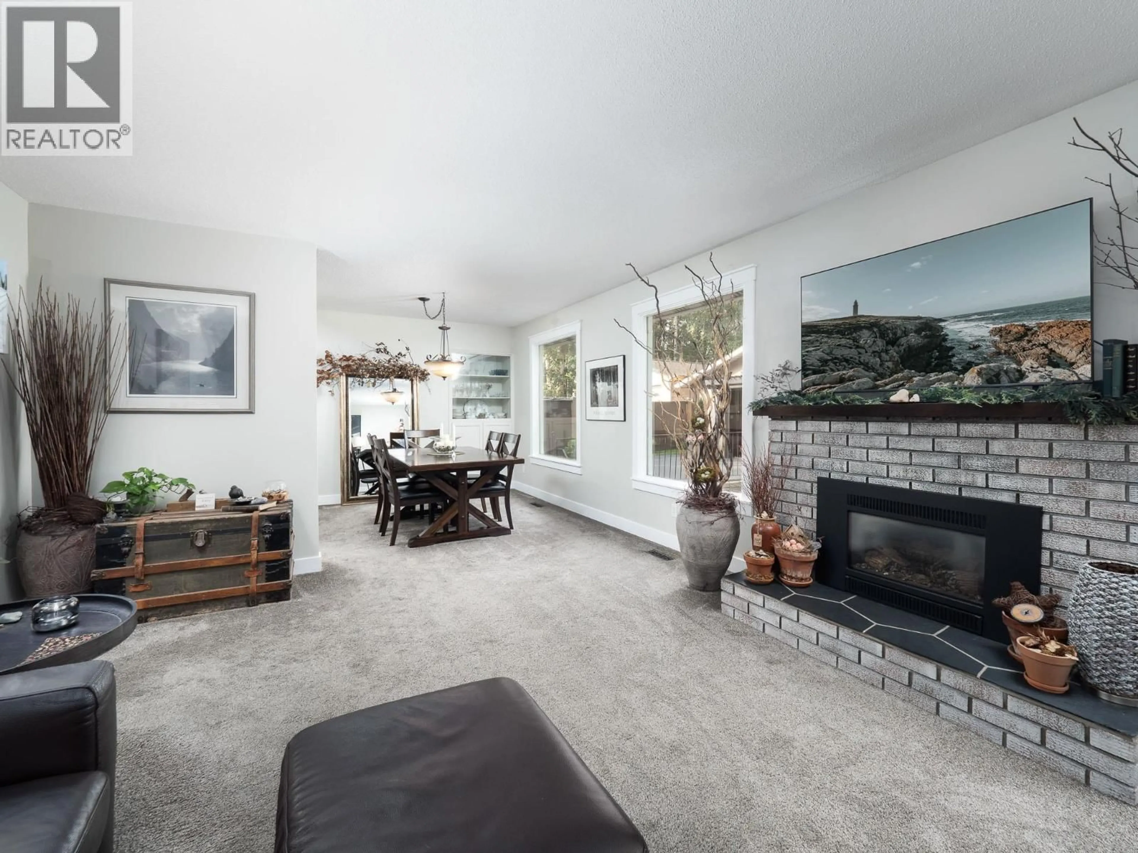 Living room with furniture, unknown for 5522 DALHOUSIE DRIVE, Prince George British Columbia V2N1Z9