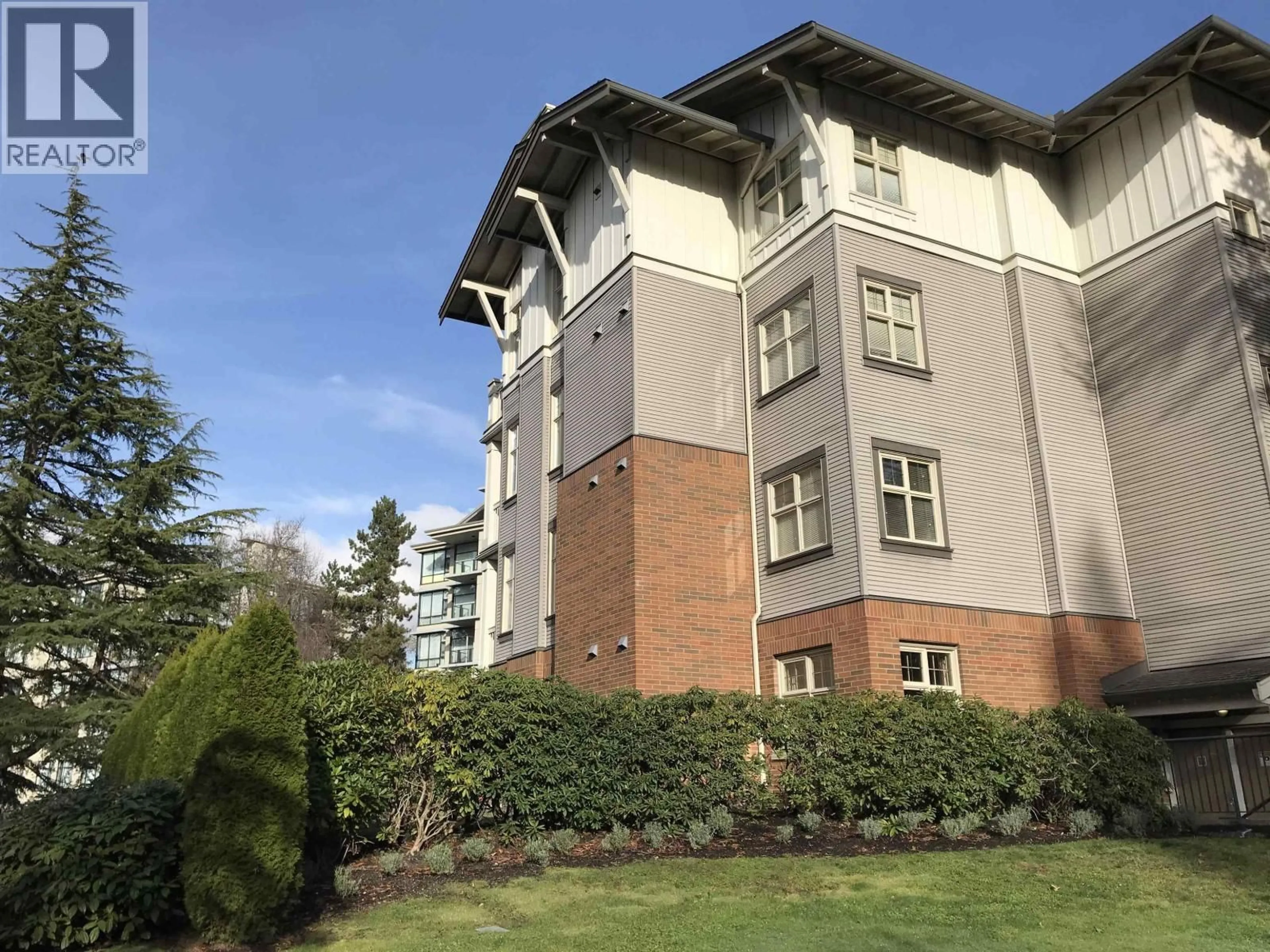 A pic from outside/outdoor area/front of a property/back of a property/a pic from drone, building for 103 - 4883 MACLURE MEWS, Vancouver British Columbia V6J5M8
