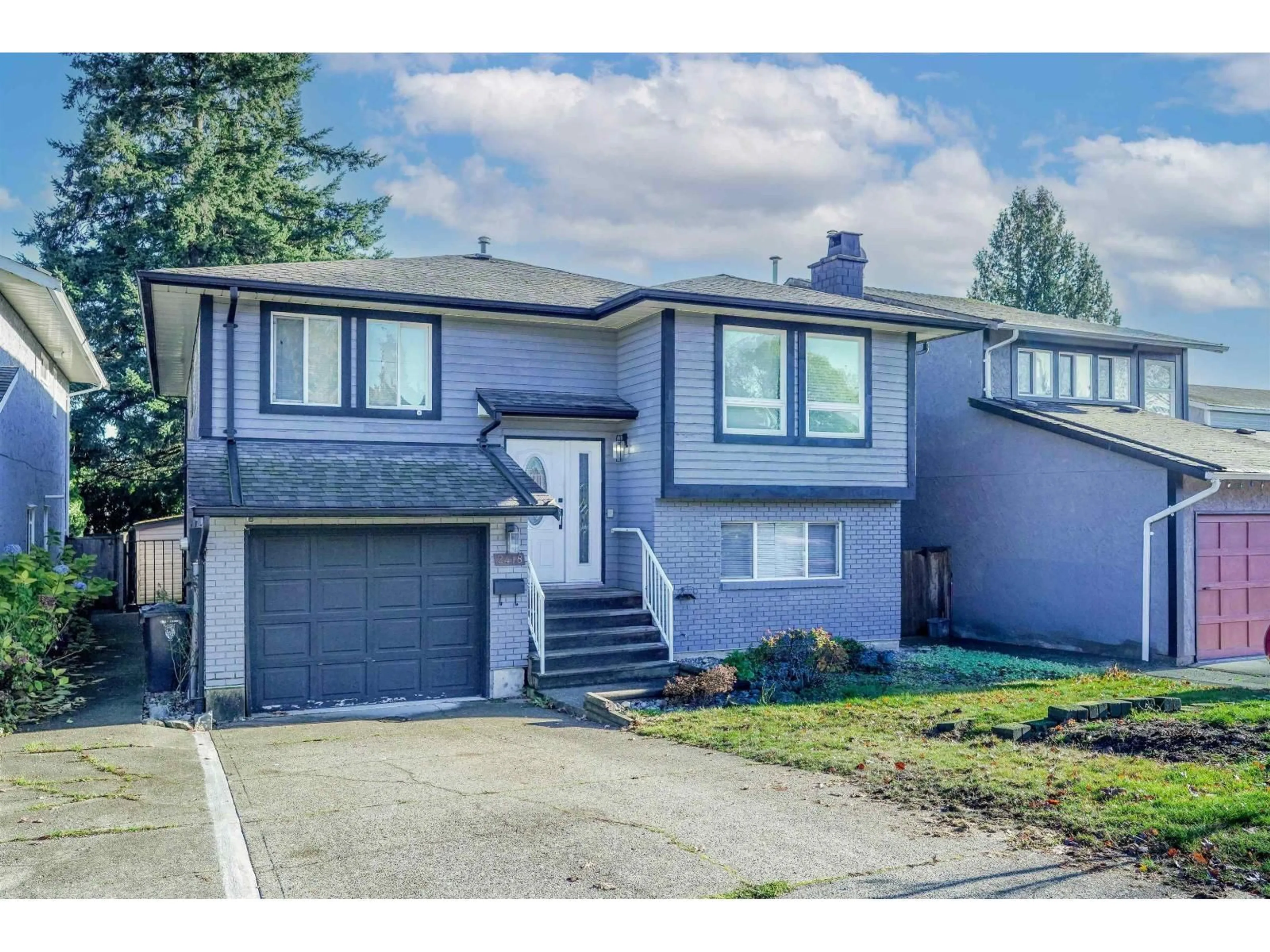Home with vinyl exterior material, street for 2418 WAYBURNE CRESCENT, Langley British Columbia V2Y1B7