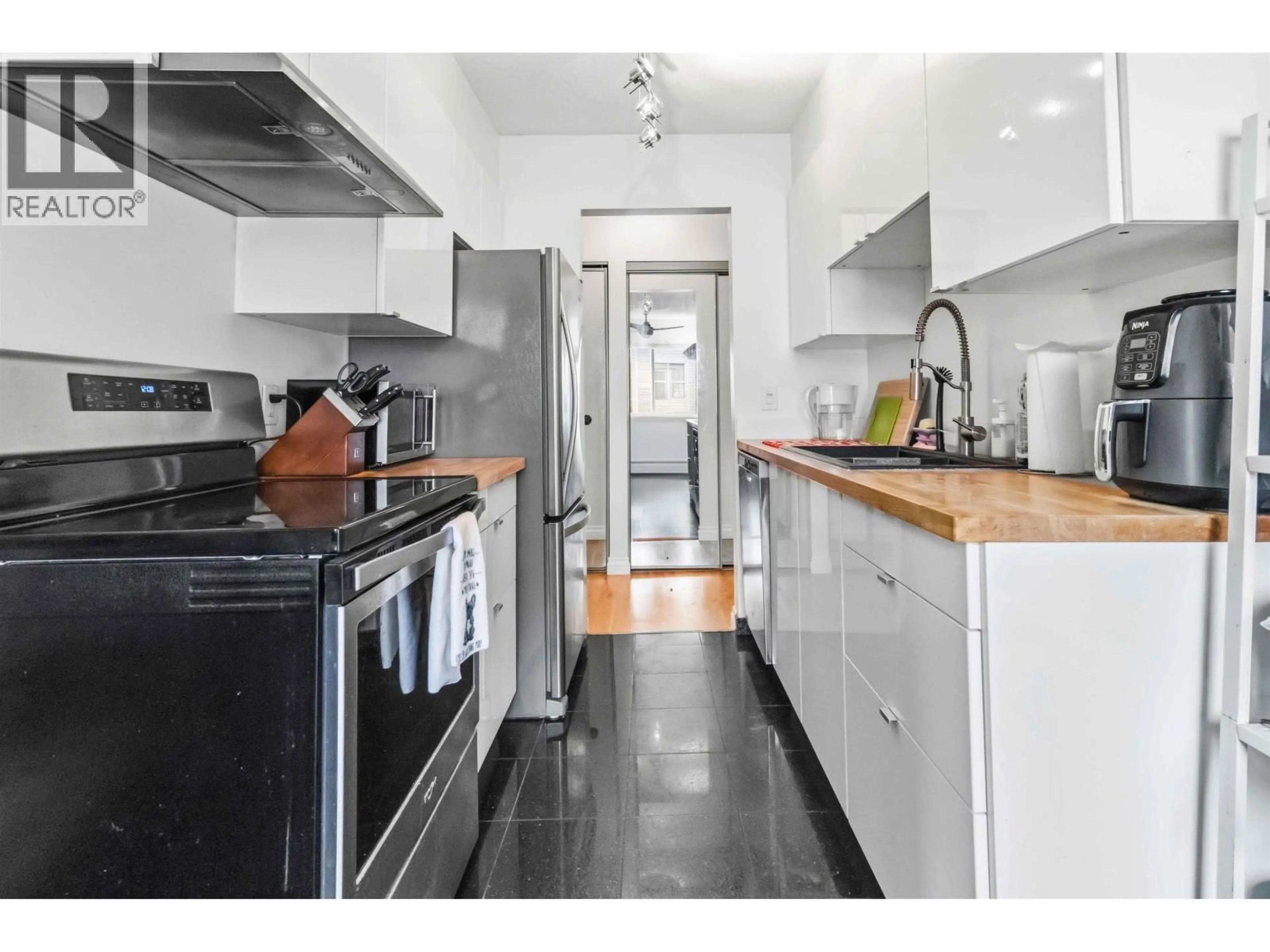 Standard kitchen, unknown for 206 - 1334 73RD AVENUE, Vancouver British Columbia V6P3E7