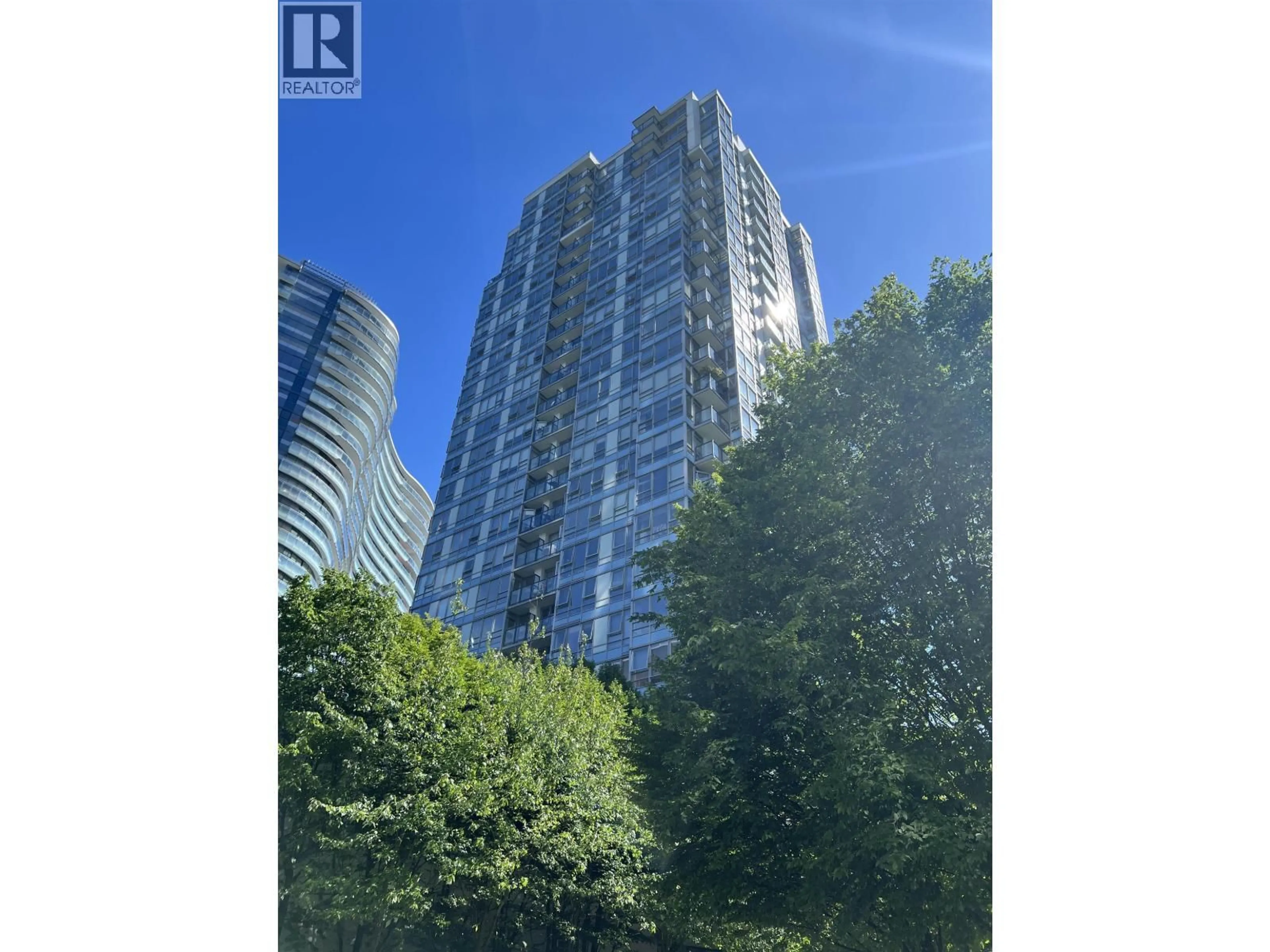 A pic from outside/outdoor area/front of a property/back of a property/a pic from drone, unknown for 1707 - 939 EXPO BOULEVARD, Vancouver British Columbia V6Z3G7