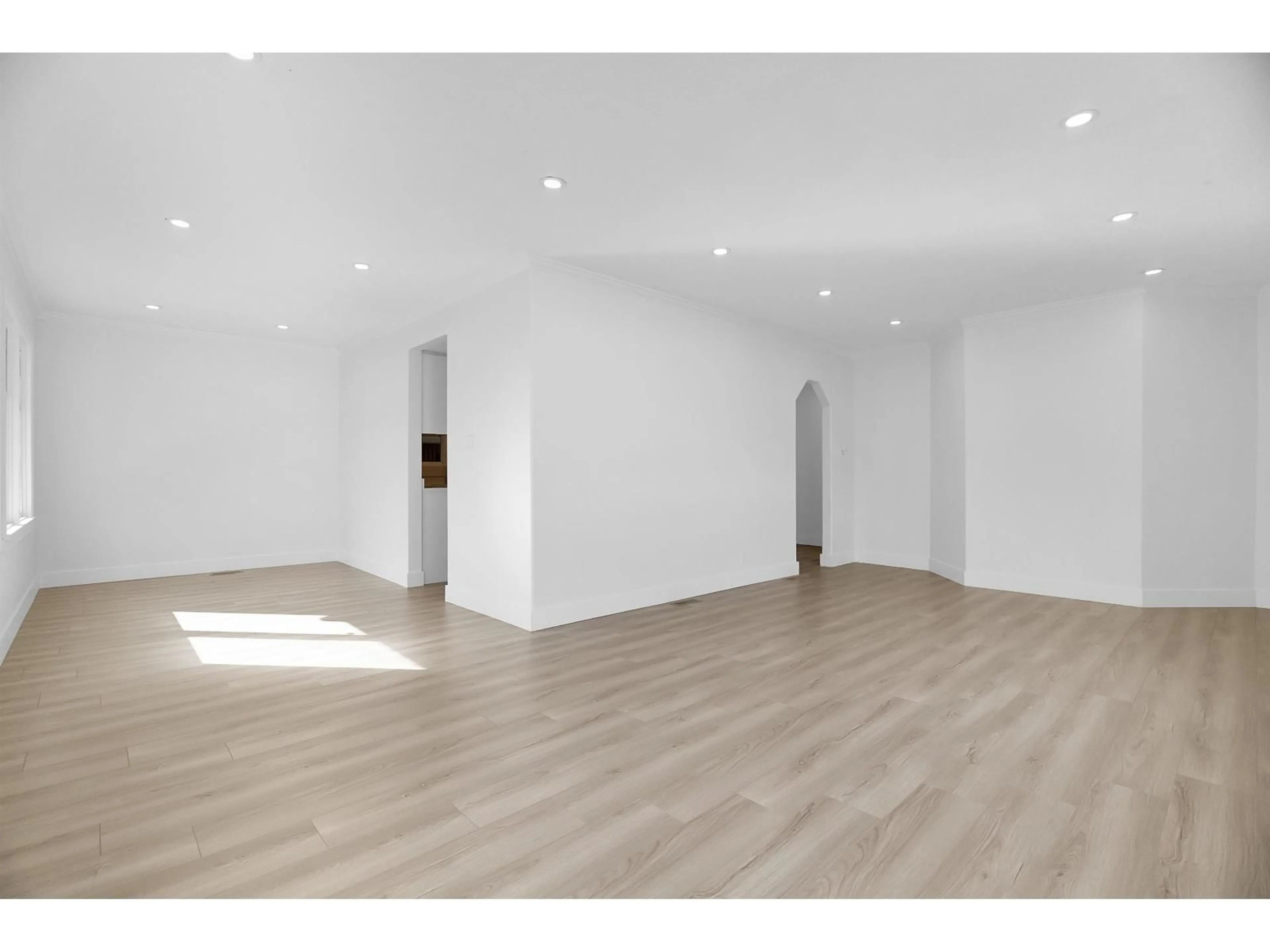 A pic of a room for 7489 MAPLE STREET, Mission British Columbia V2V3N8