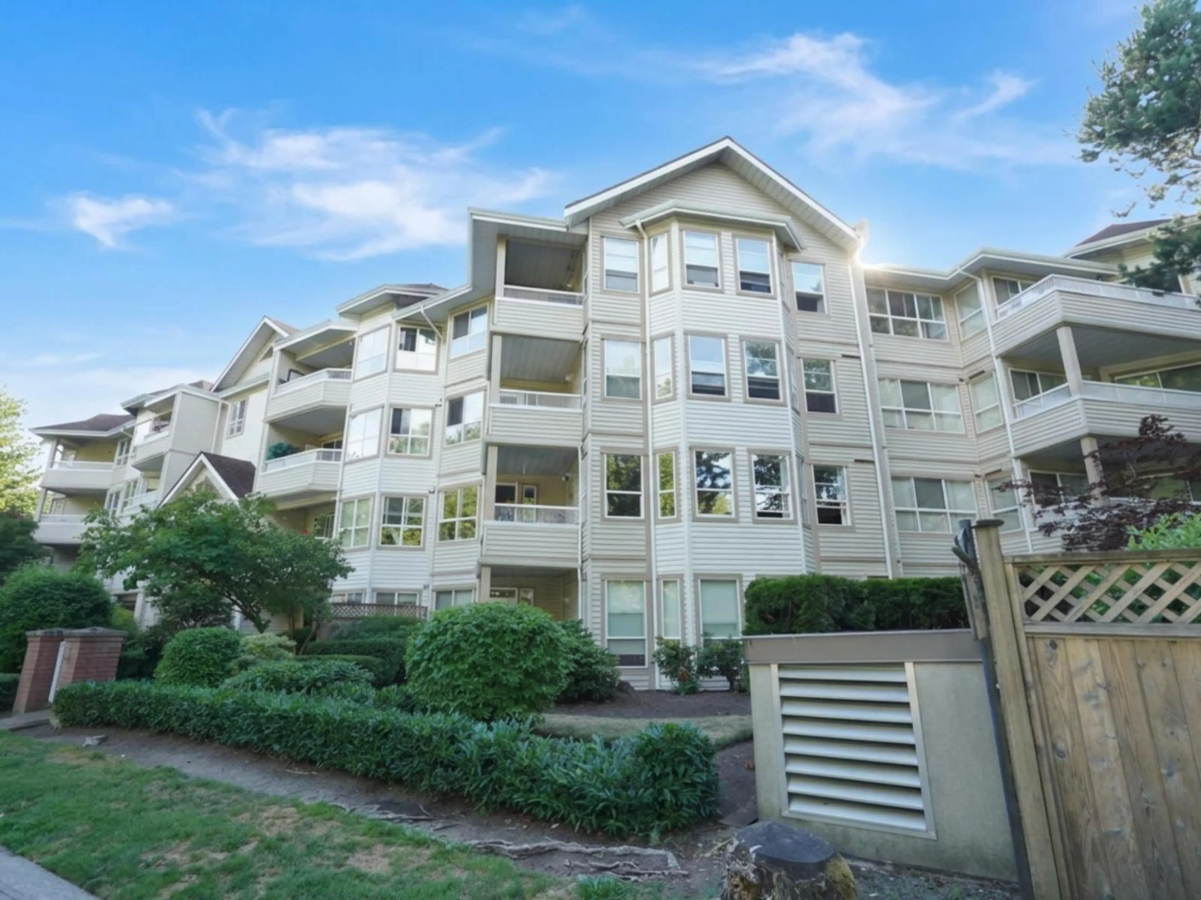 A pic from outside/outdoor area/front of a property/back of a property/a pic from drone, unknown for 115 - 8139 121A STREET, Surrey British Columbia V3W0Z2