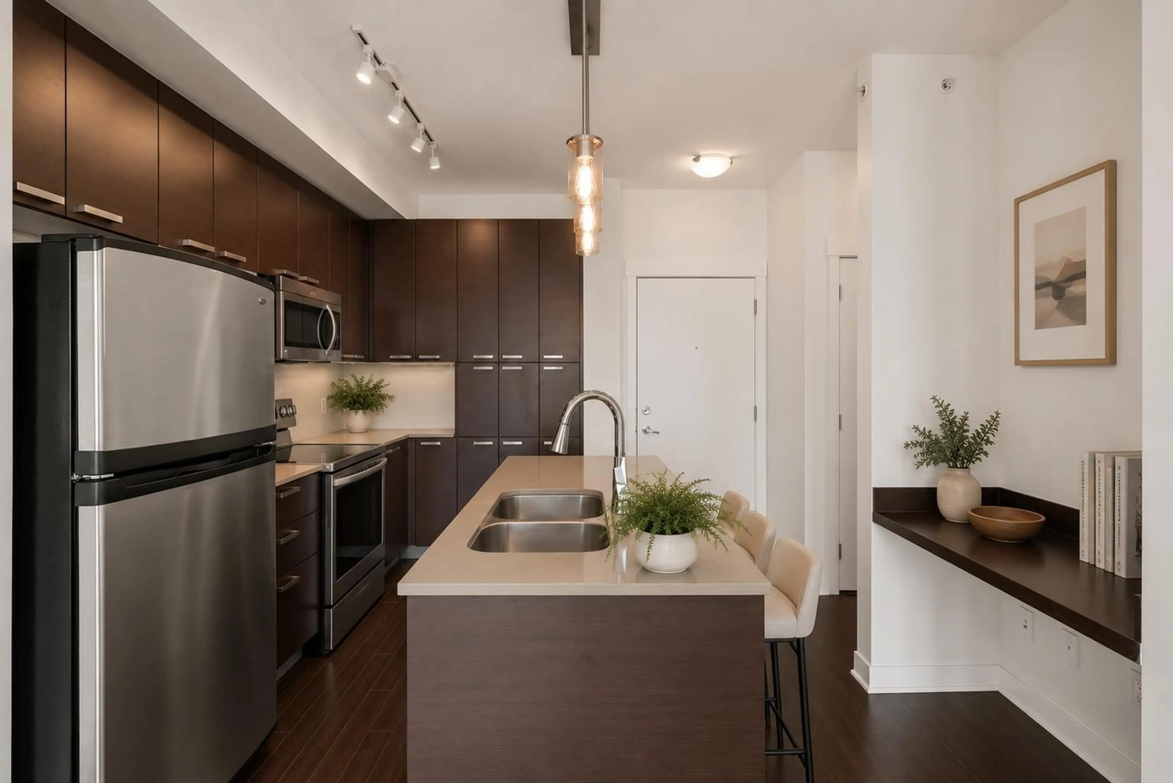 Open concept kitchen, wood/laminate floor for 306 - 18818 68 AVENUE, Surrey British Columbia V4N6K2