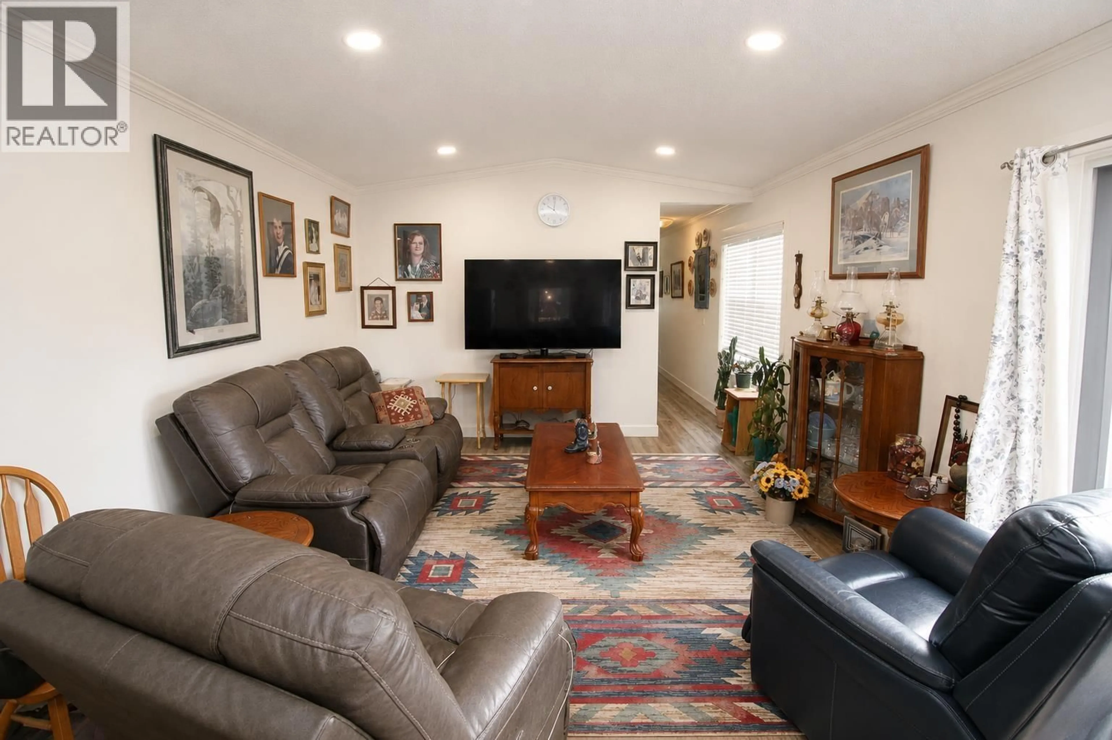 Living room with furniture, unknown for 12 - 3960 DRIVE IN ROAD, Houston British Columbia V0J1Z2