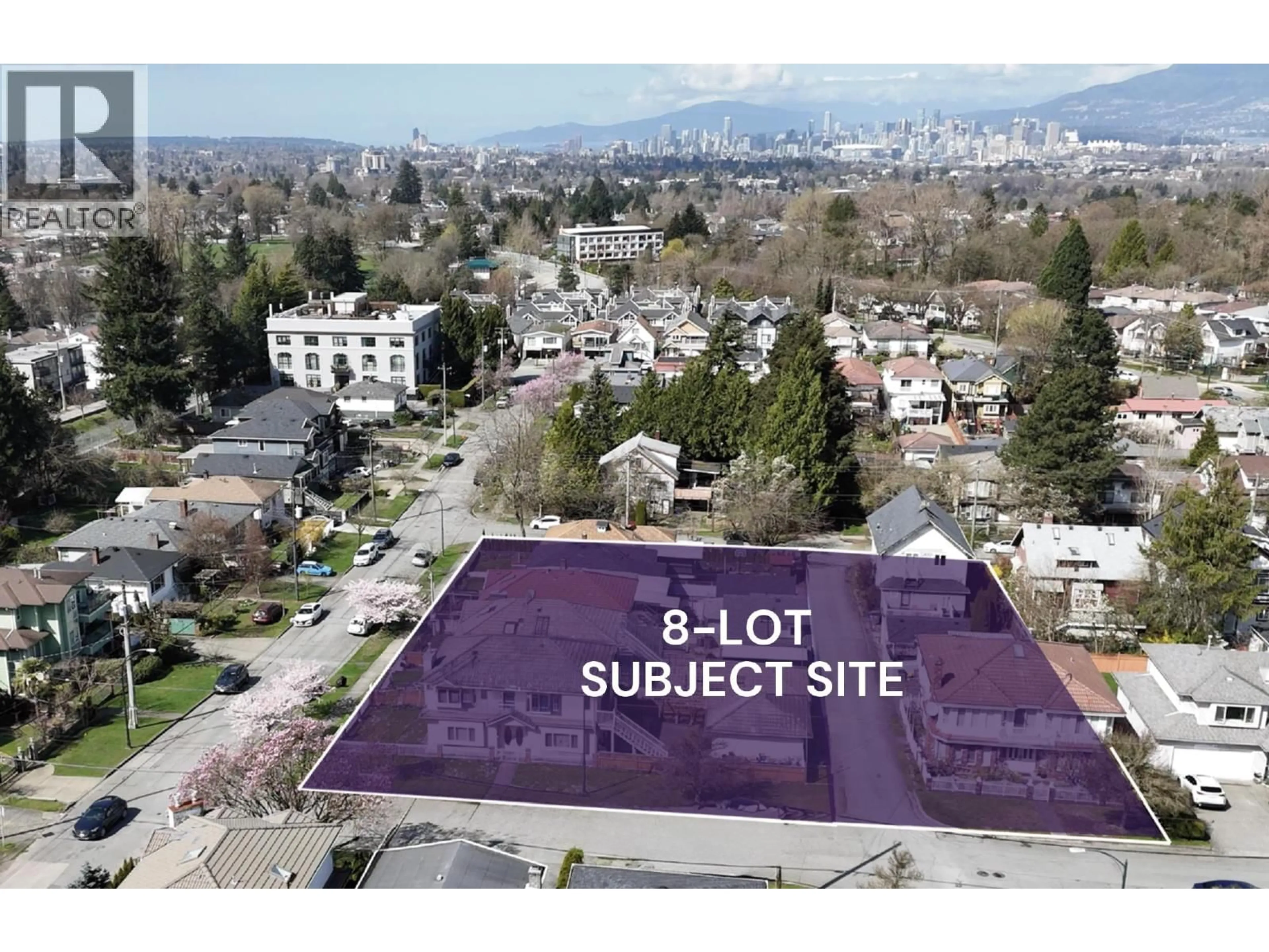 A pic from outside/outdoor area/front of a property/back of a property/a pic from drone, street for 3065 KINGS AVENUE, Vancouver British Columbia V5R4T3