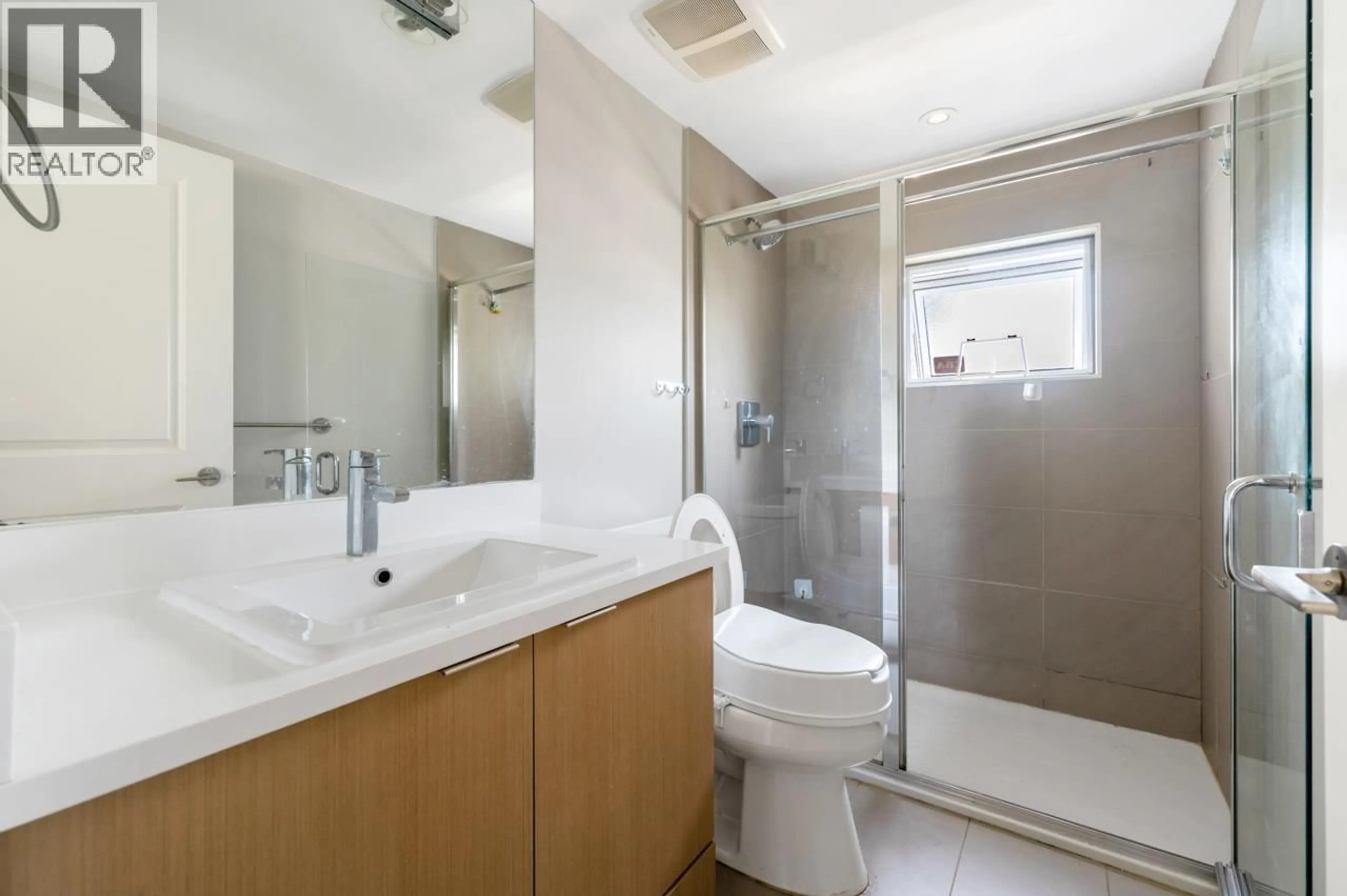 Standard bathroom, unknown for 120 - 9671 ALBERTA ROAD, Richmond British Columbia V6Y1T7