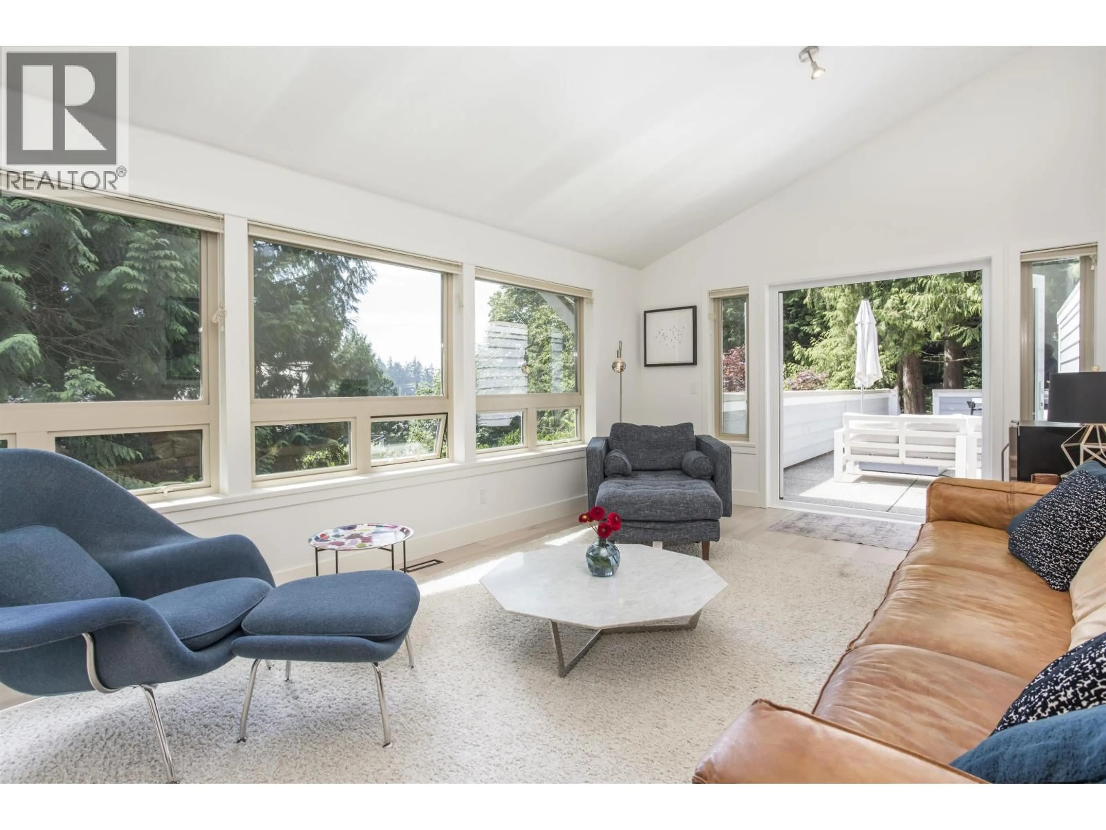 Living room with furniture, unknown for 5770 PRIMROSE PLACE, West Vancouver British Columbia V7W2V3