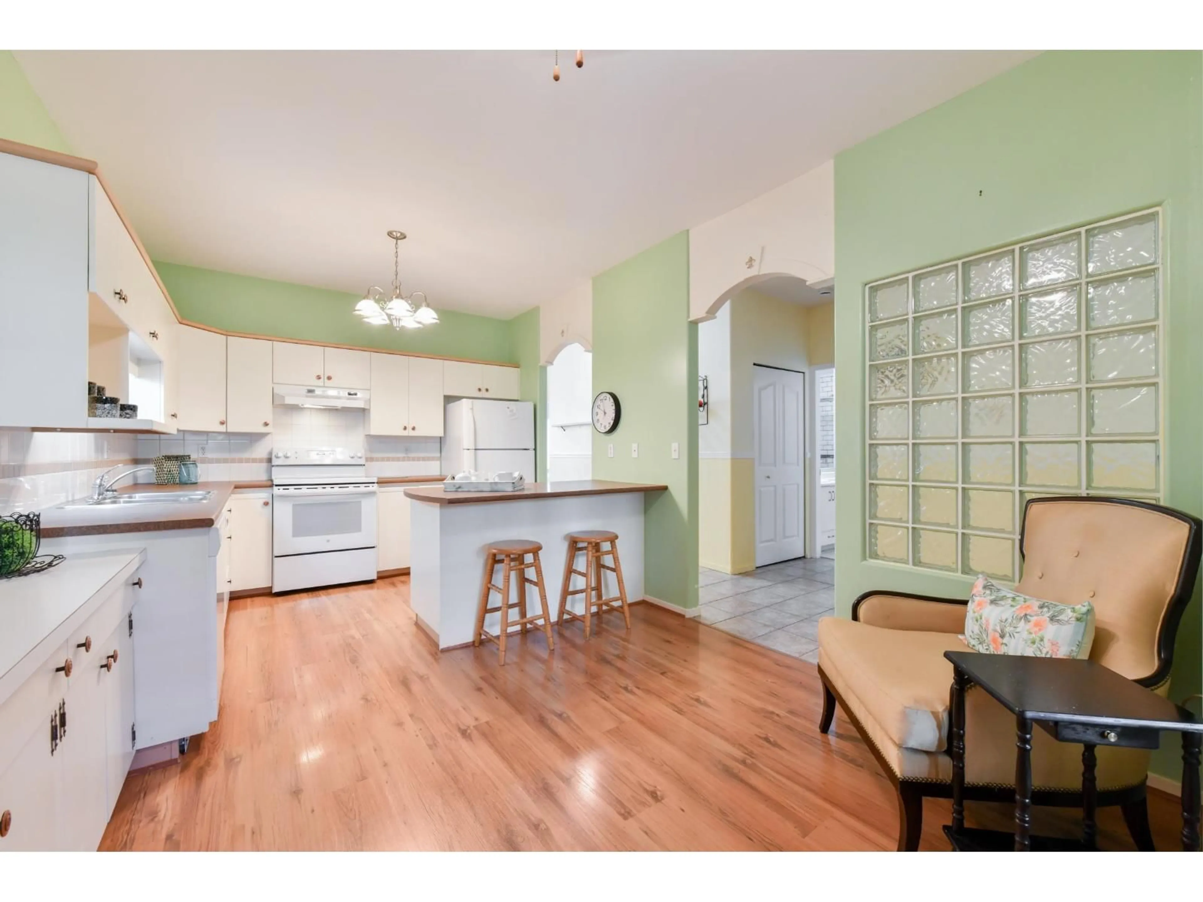 Open concept kitchen, unknown for 103 - 20680 56 AVENUE, Langley British Columbia V3A3Z1