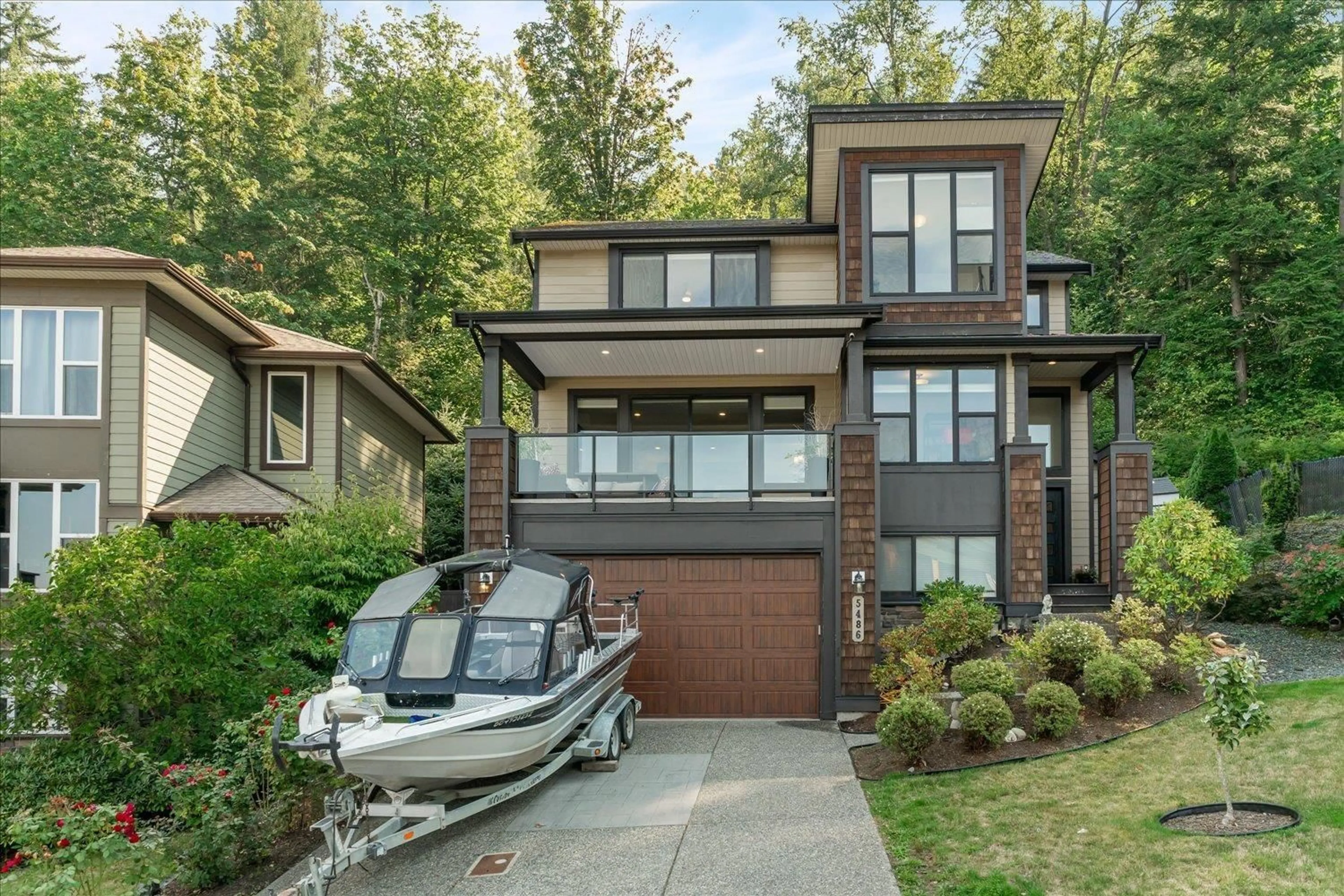 Home with brick exterior material, unknown for 5486 MACLACHLAN PLACE, Chilliwack British Columbia V2R0P3