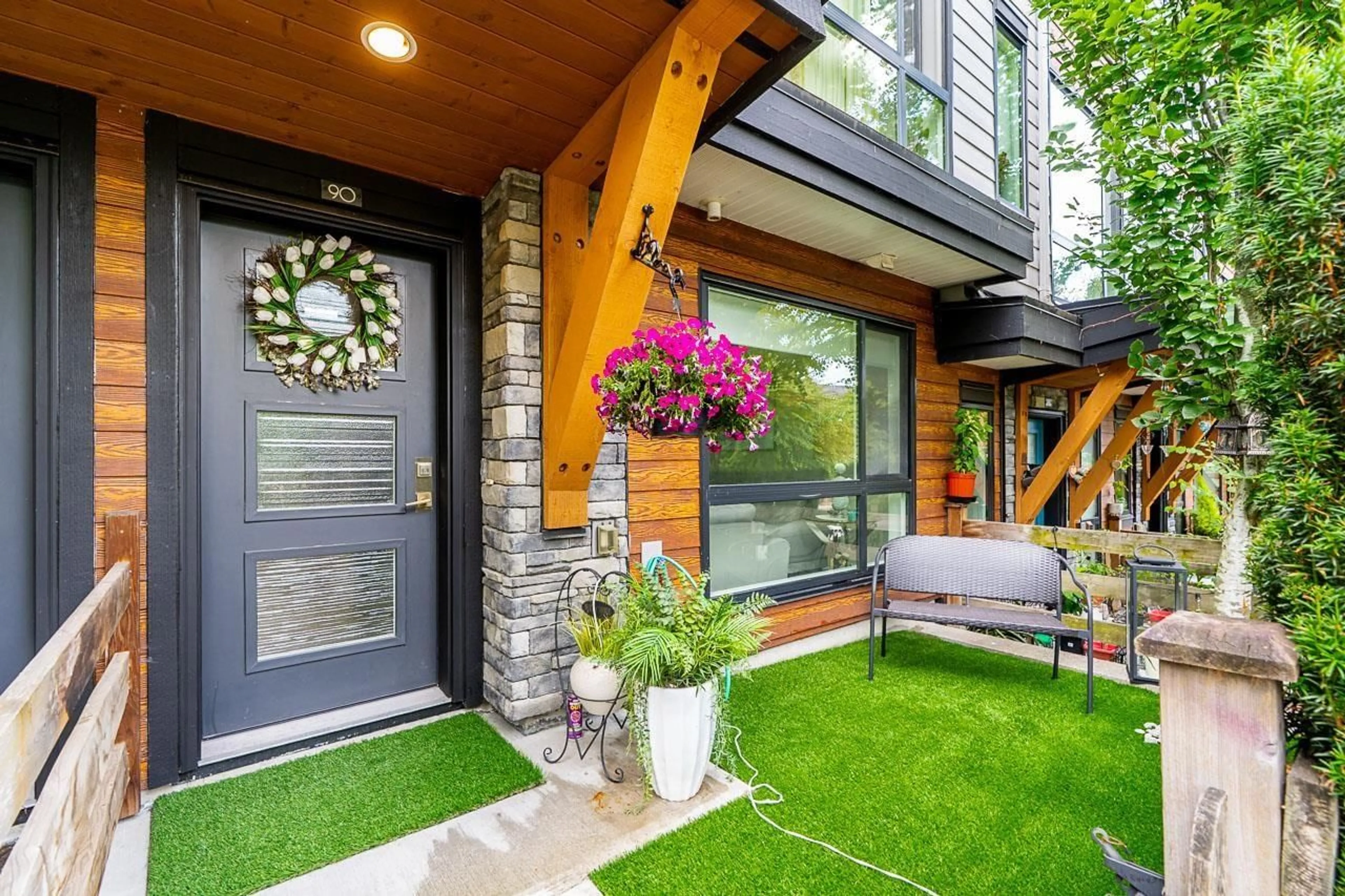 Indoor entryway for 90 - 16488 64 AVENUE, Surrey British Columbia V3S6X6
