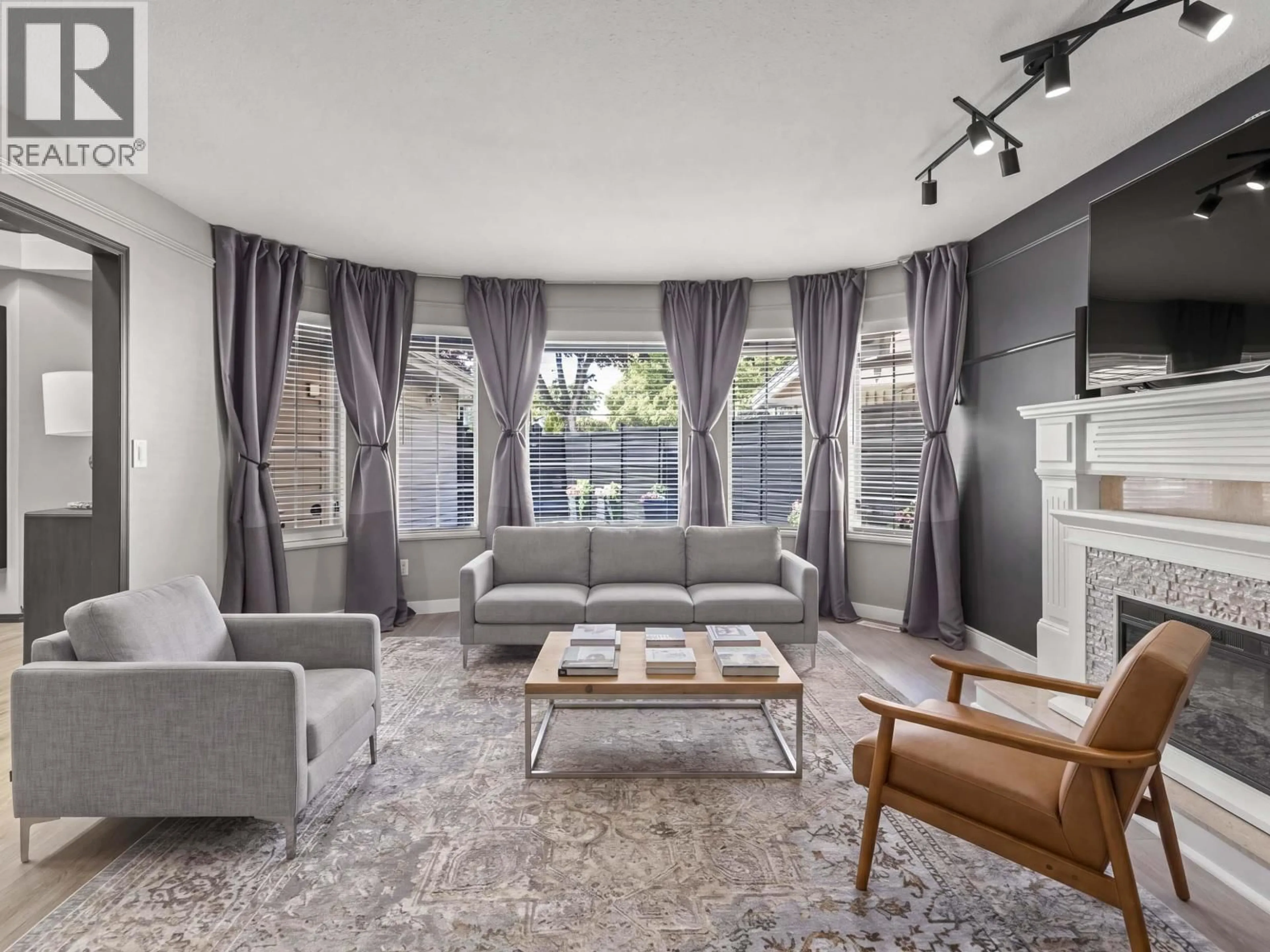 Living room with furniture, unknown for 9291 BOYD COURT, Richmond British Columbia V6Y3N9