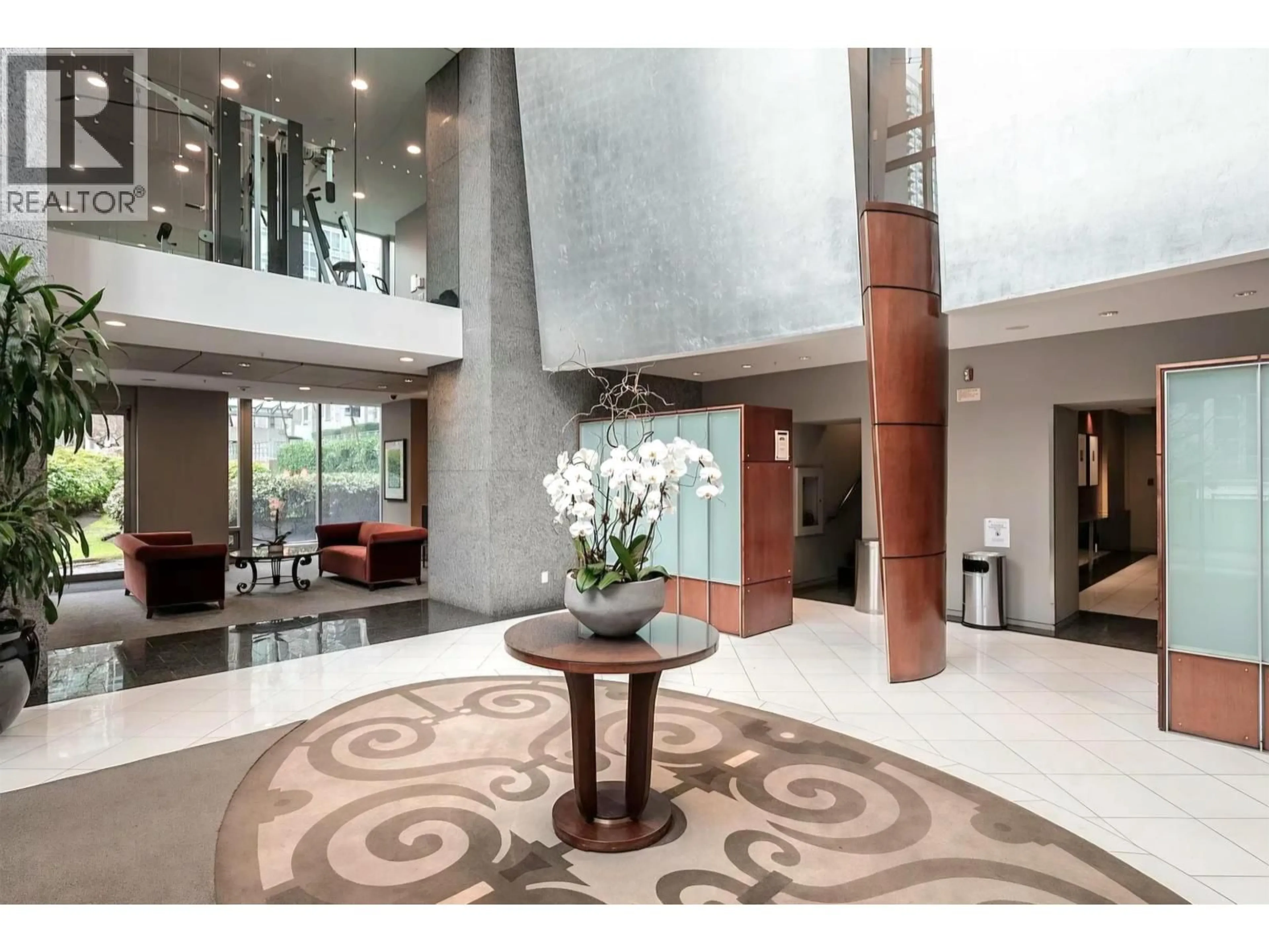 Indoor foyer for 1005 - 1288 GEORGIA STREET, Vancouver British Columbia V6E4R3