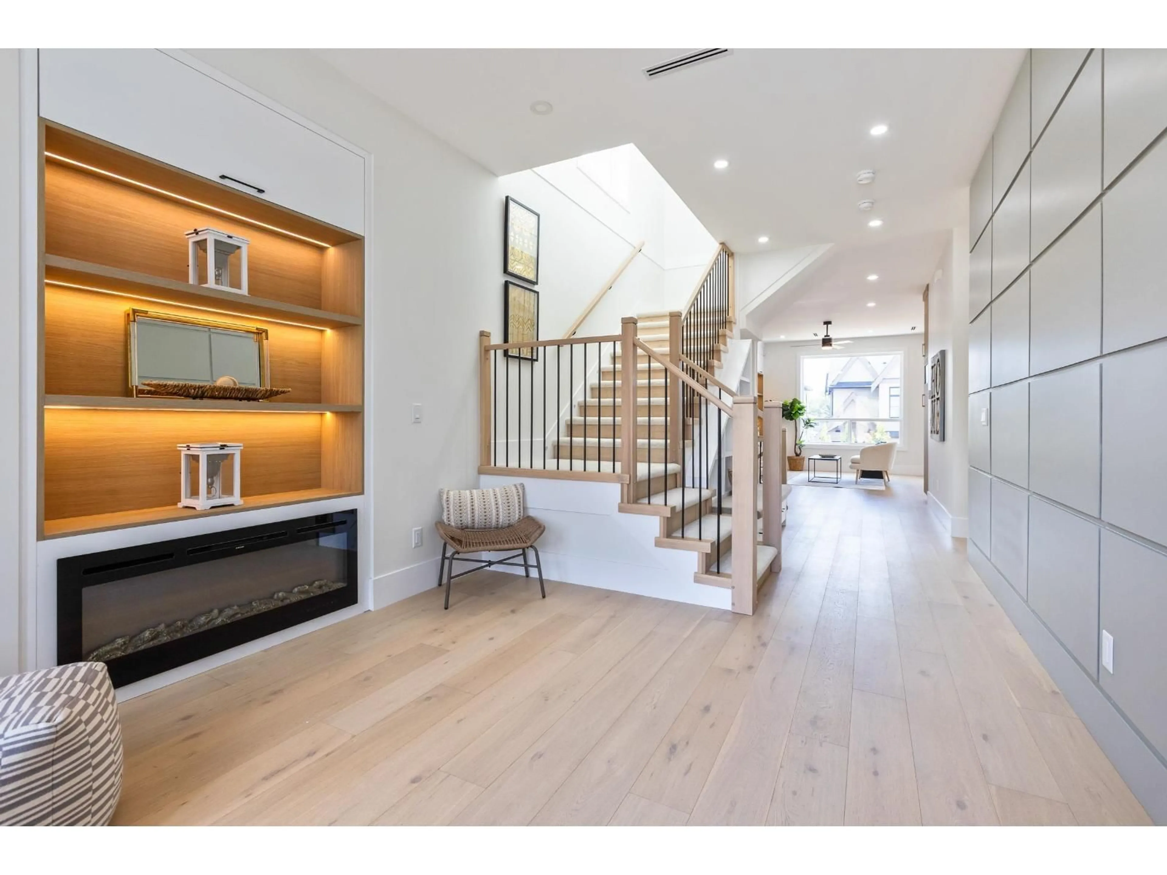 Indoor entryway for 6914 204A STREET, Langley British Columbia V2Y1R2