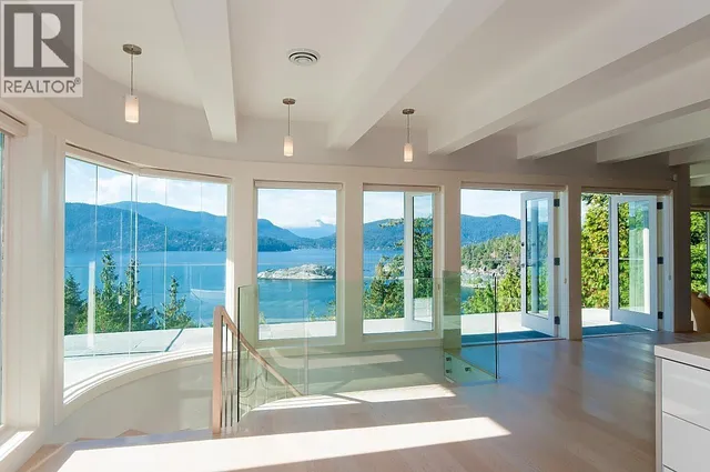6175 NELSON AVENUE, West Vancouver 2