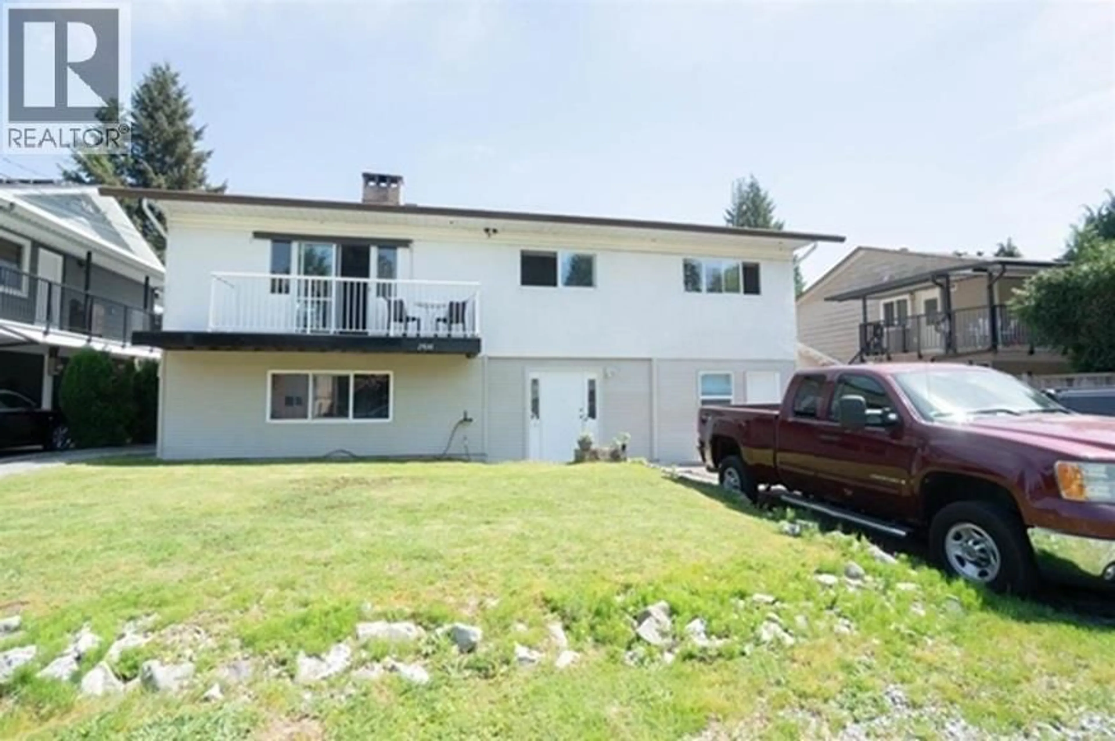 A pic from outside/outdoor area/front of a property/back of a property/a pic from drone, unknown for 2930 SEFTON STREET, Port Coquitlam British Columbia V3B3P8