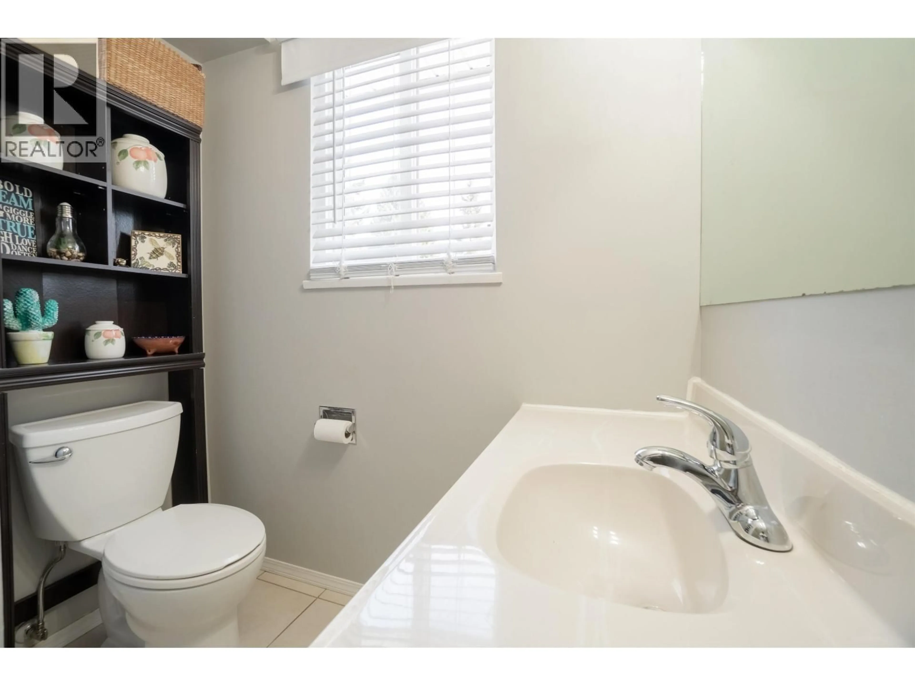 Standard bathroom, ceramic/tile floor for 2930 SEFTON STREET, Port Coquitlam British Columbia V3B3P8