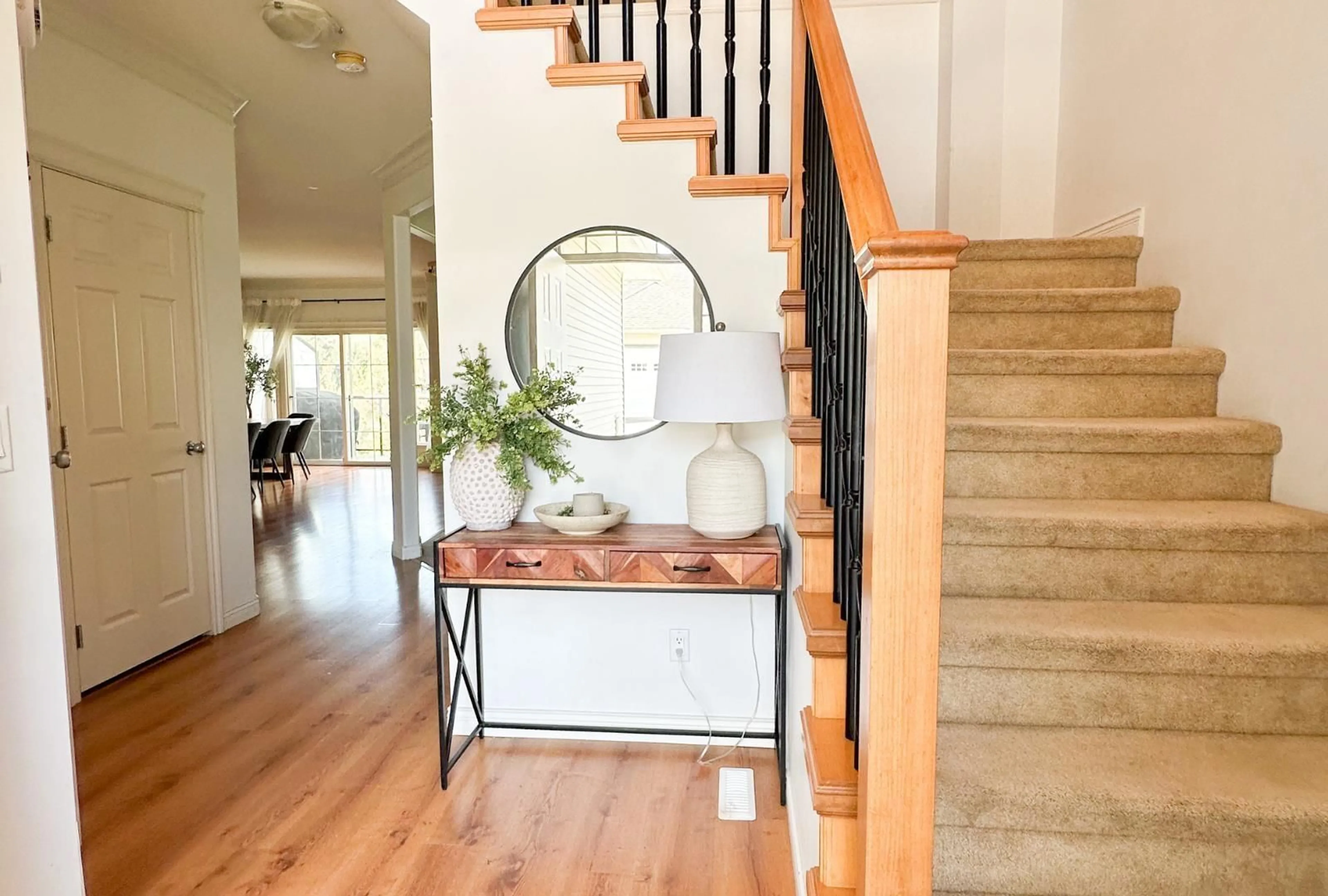 Indoor entryway for 32 - 2088 WINFIELD DRIVE, Abbotsford British Columbia V3G3C3