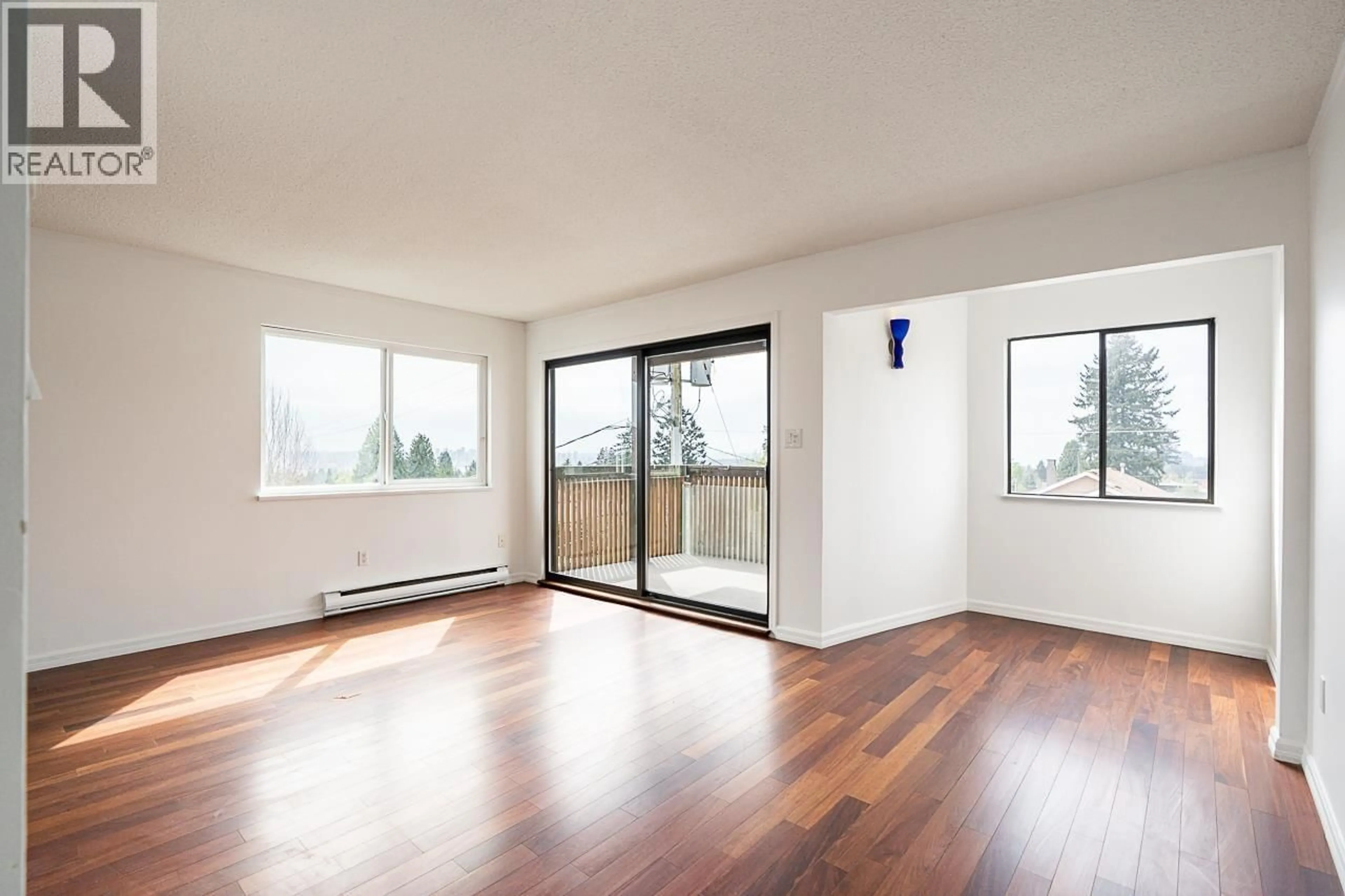 A pic of a room for 203 - 107 27TH STREET, North Vancouver British Columbia V7N4G5