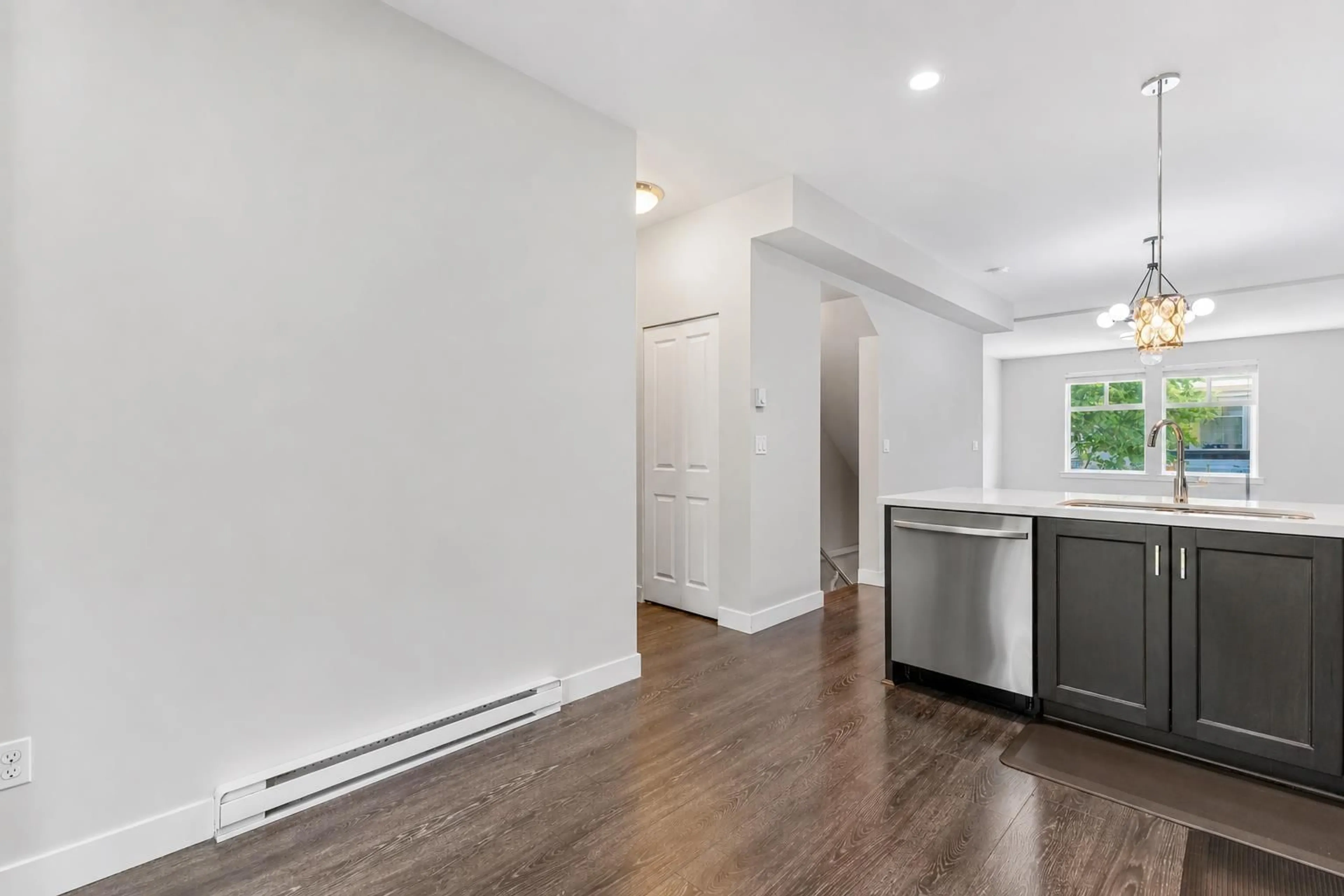 Unknown for 22 - 14271 60 AVENUE, Surrey British Columbia V3X2N4
