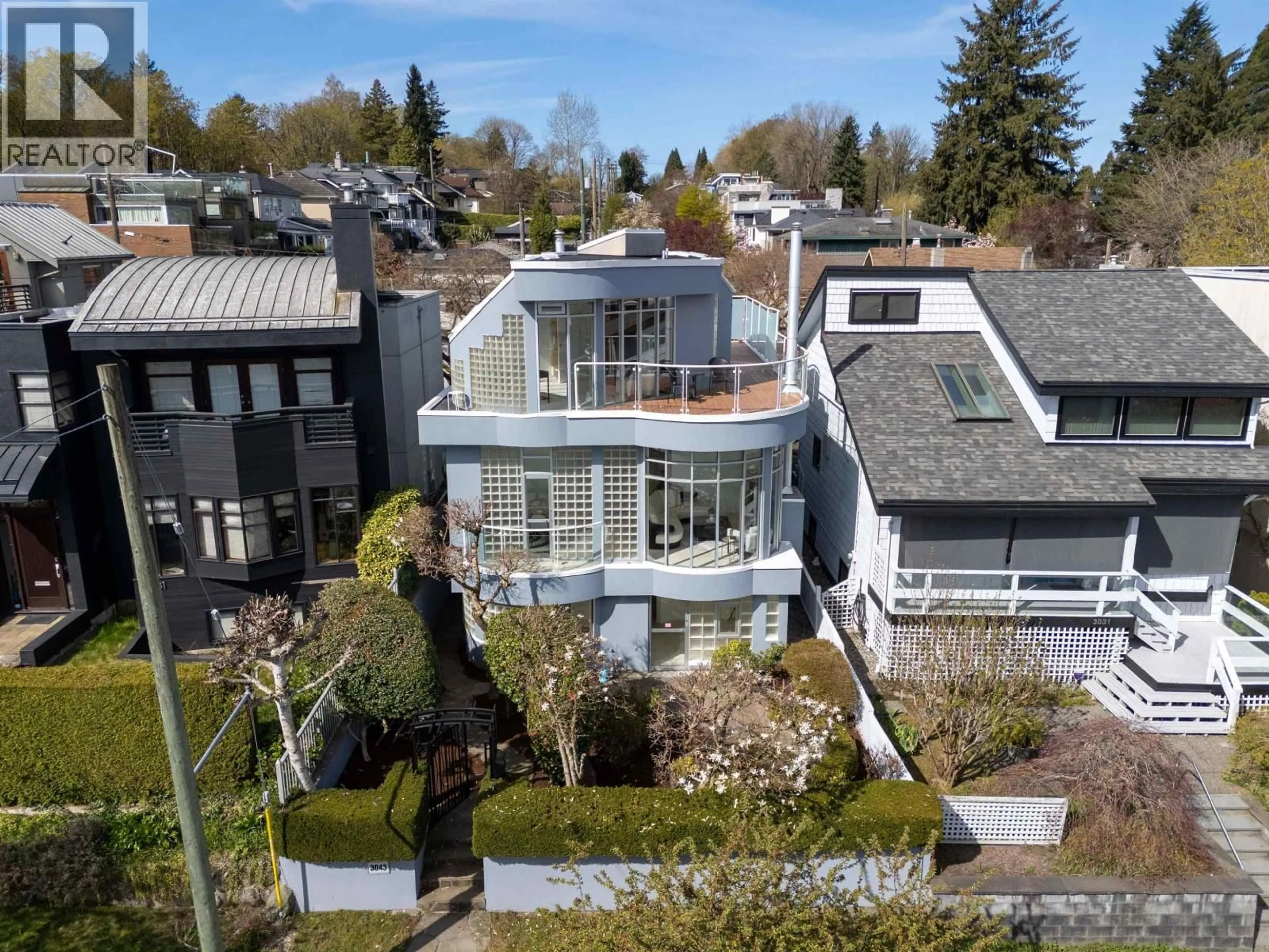 A pic from outside/outdoor area/front of a property/back of a property/a pic from drone, unknown for 3043 ALMA STREET, Vancouver British Columbia V6R2H8