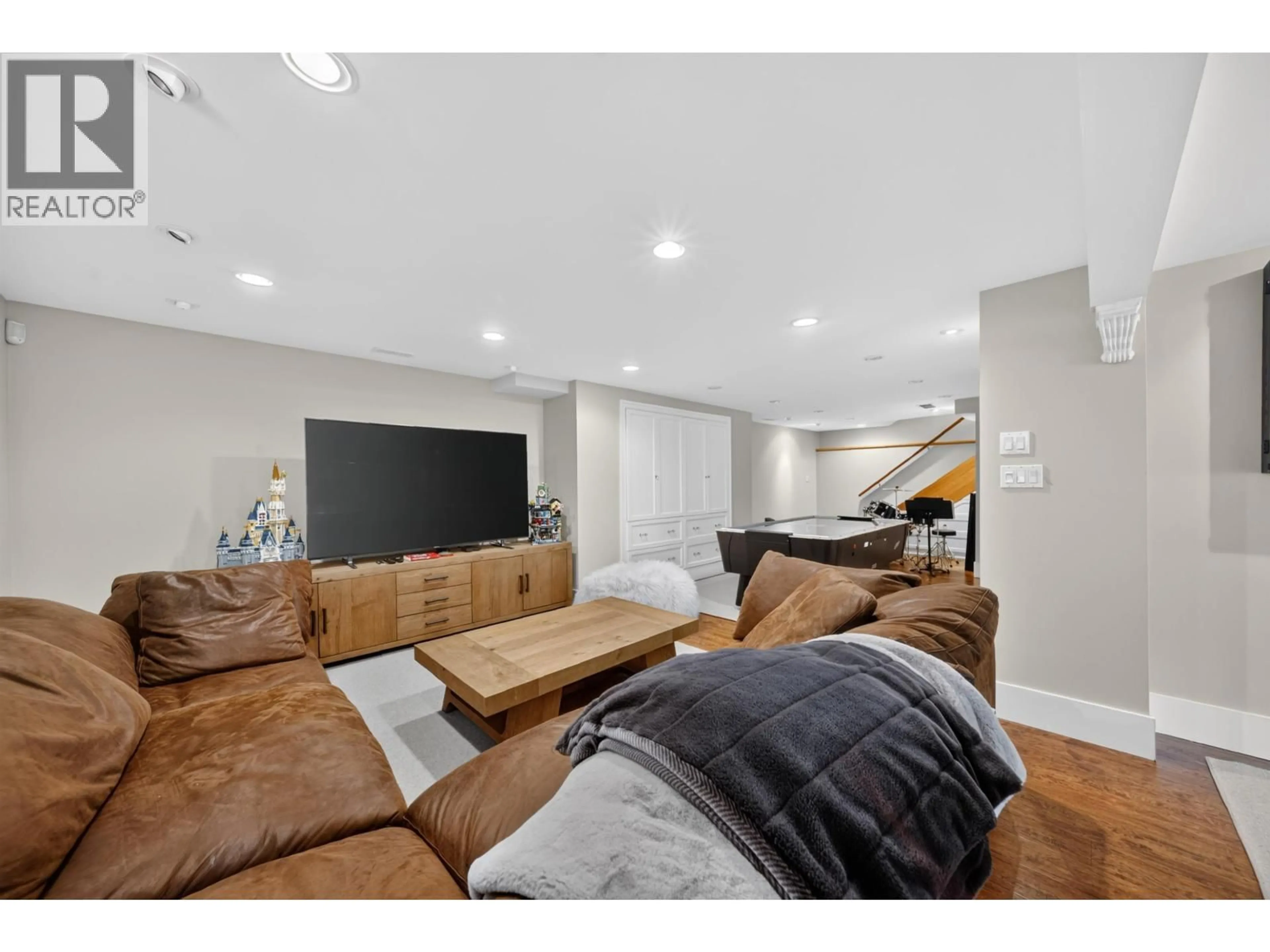 Home theater for 4655 6TH AVENUE, Vancouver British Columbia V6R1V6
