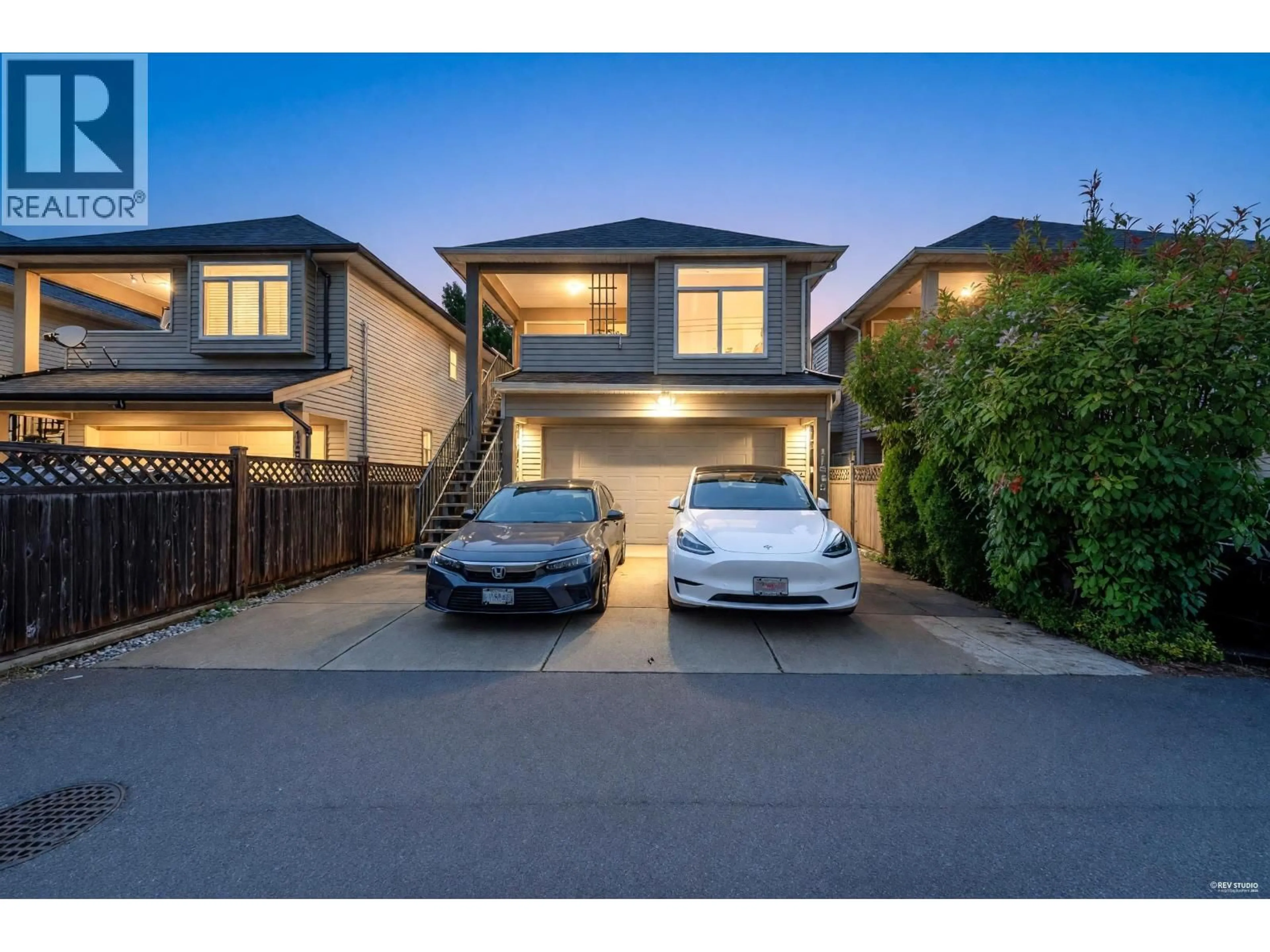 A pic from outside/outdoor area/front of a property/back of a property/a pic from drone, street for 11520 WILLIAMS ROAD, Richmond British Columbia V7A1J4