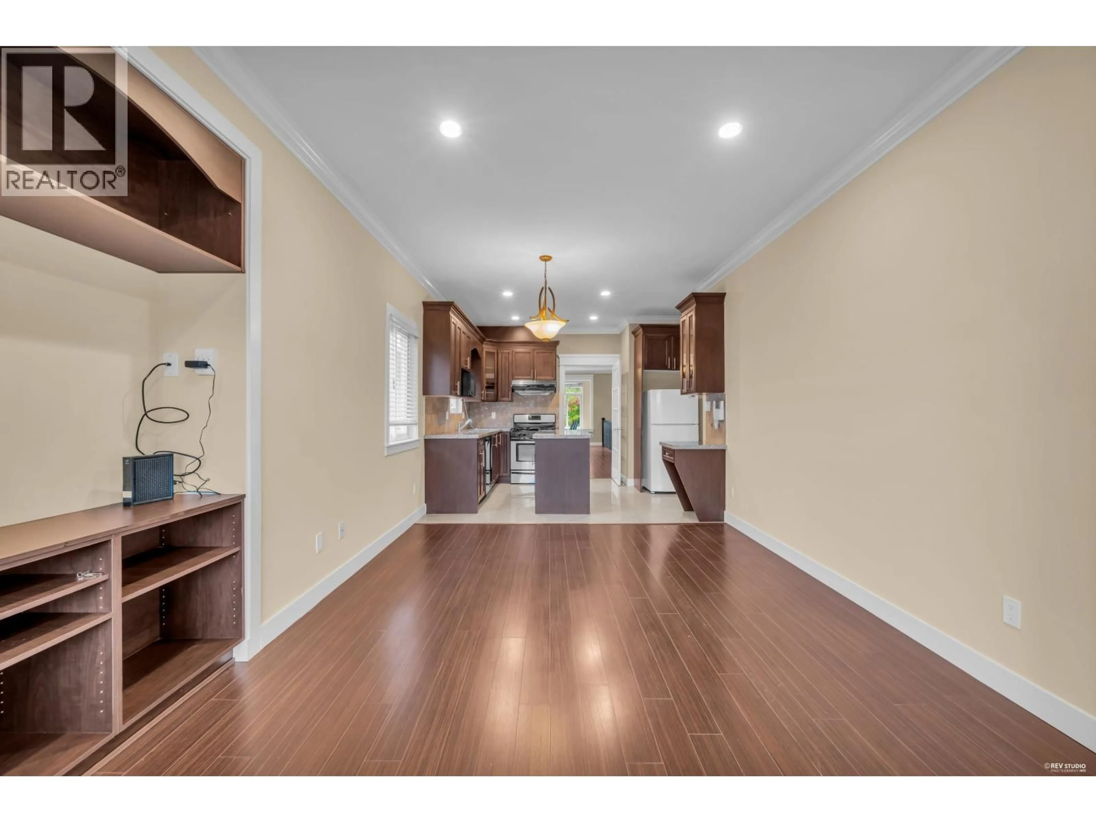 Open concept kitchen, wood/laminate floor for 11520 WILLIAMS ROAD, Richmond British Columbia V7A1J4