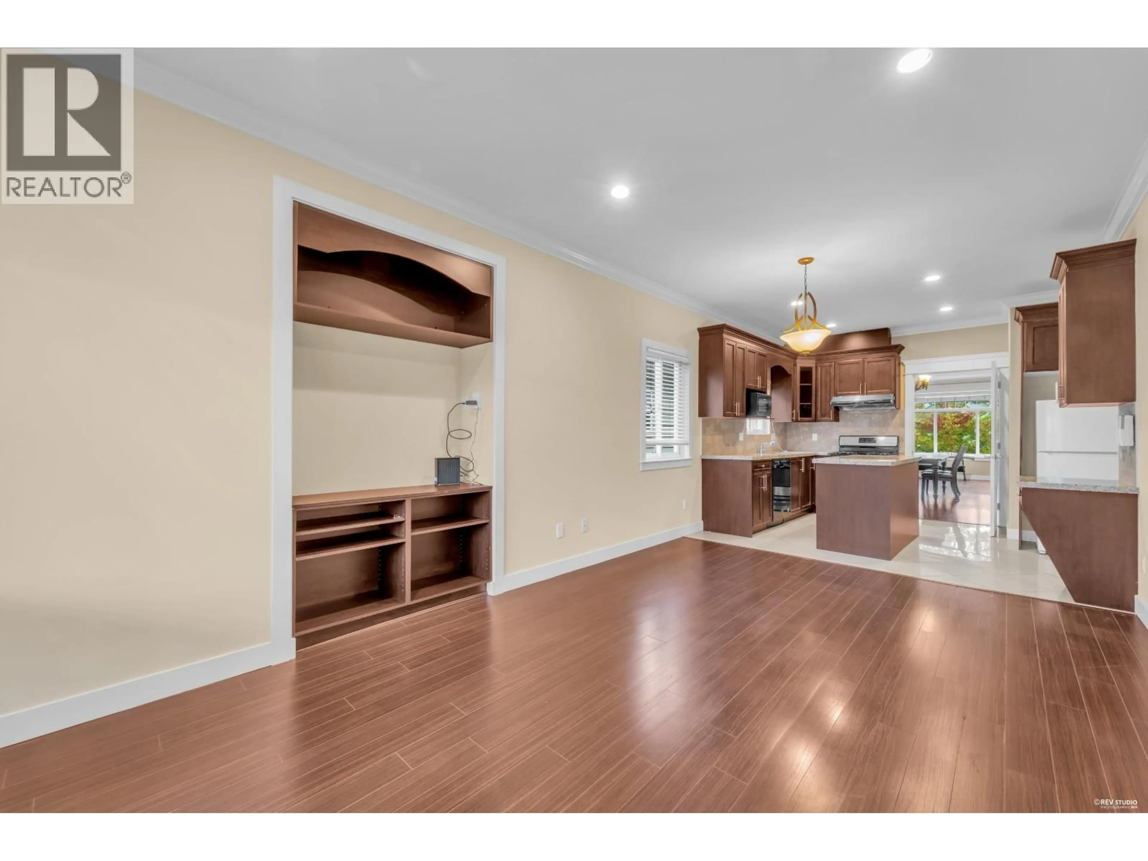 Open concept kitchen, wood/laminate floor for 11520 WILLIAMS ROAD, Richmond British Columbia V7A1J4