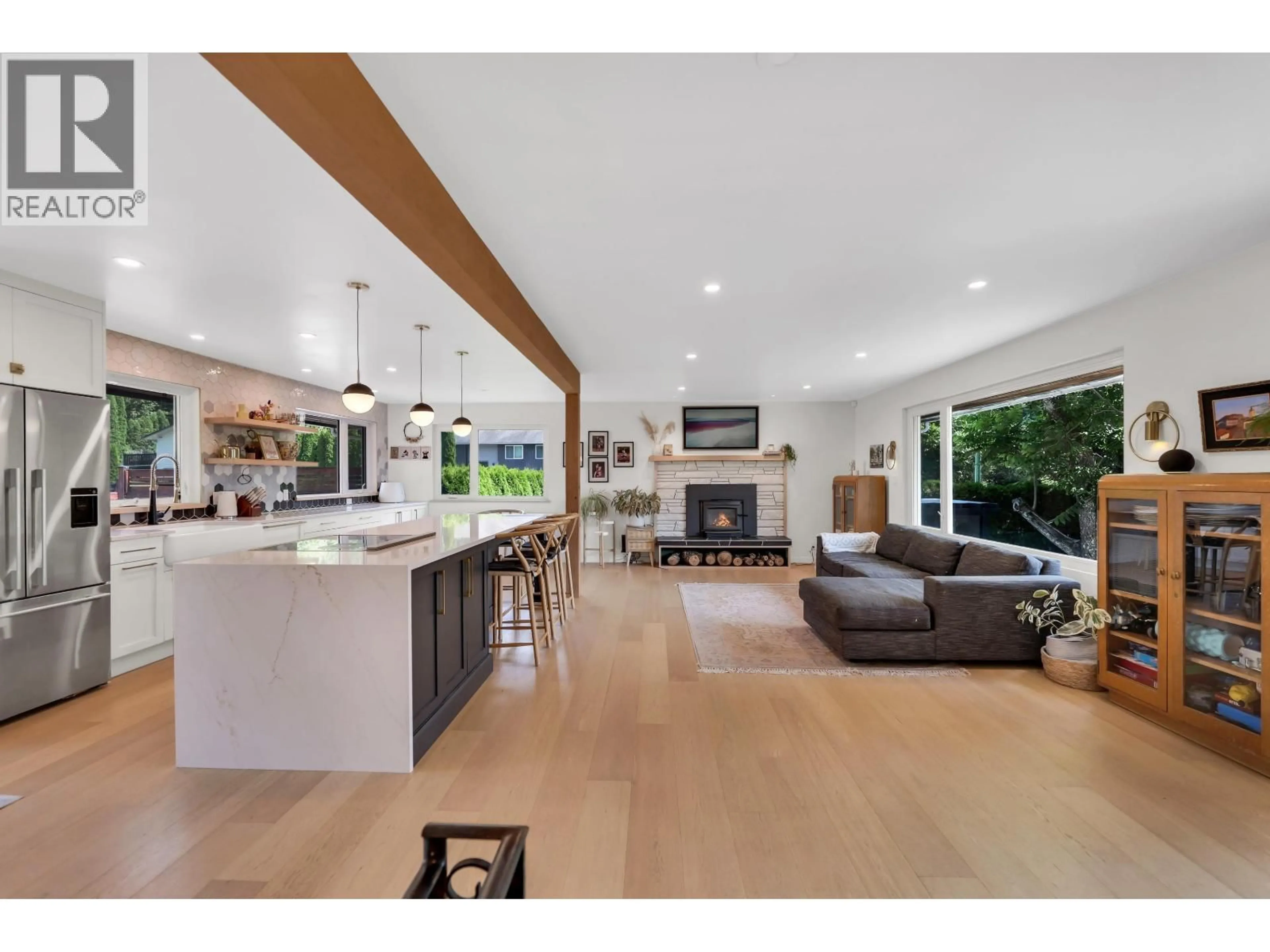 Open concept kitchen, unknown for 40256 AYR DRIVE, Squamish British Columbia V0N1T0