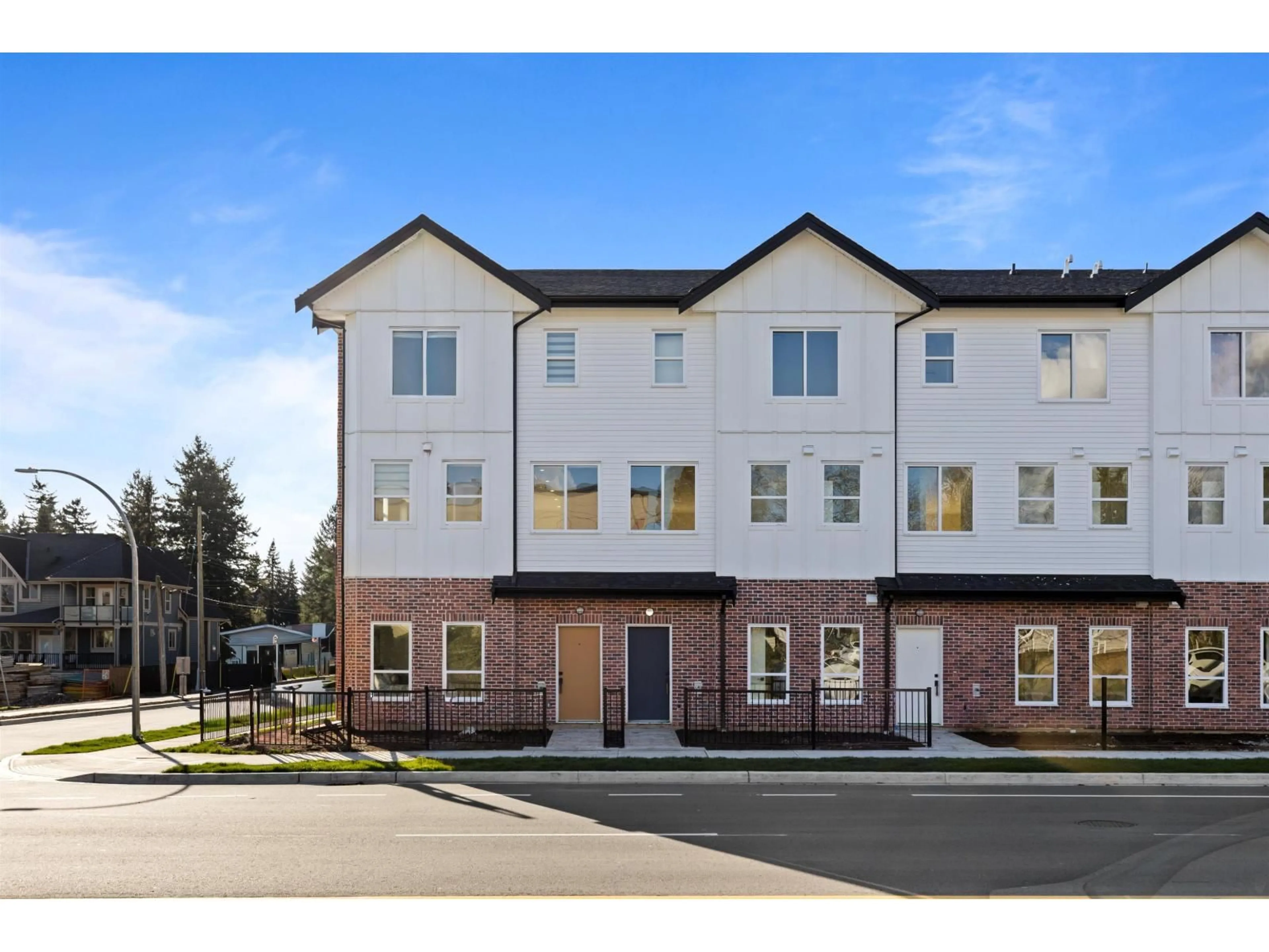 Home with brick exterior material, street for 6 - 31981 CORAL AVENUE, Abbotsford British Columbia V2T2J9